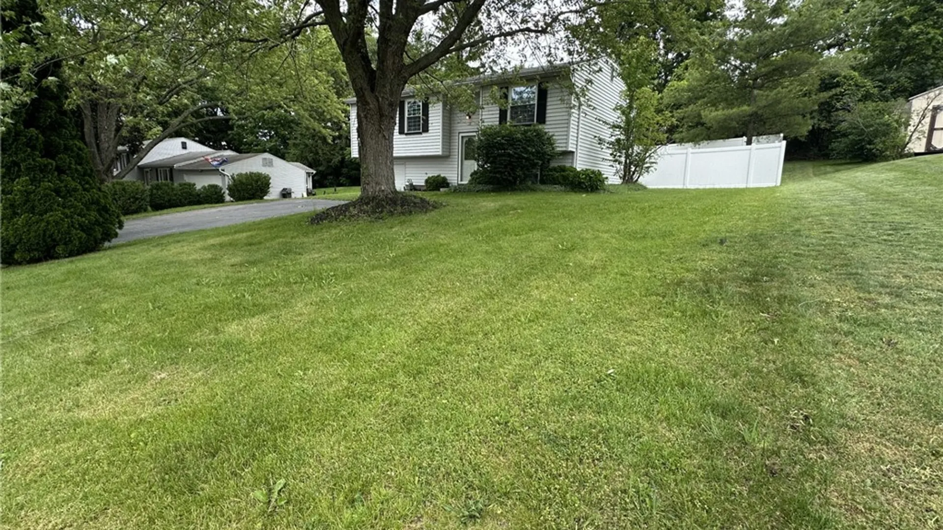 Property at 16 Falcon Drive, Henrietta, NY 14586 5
