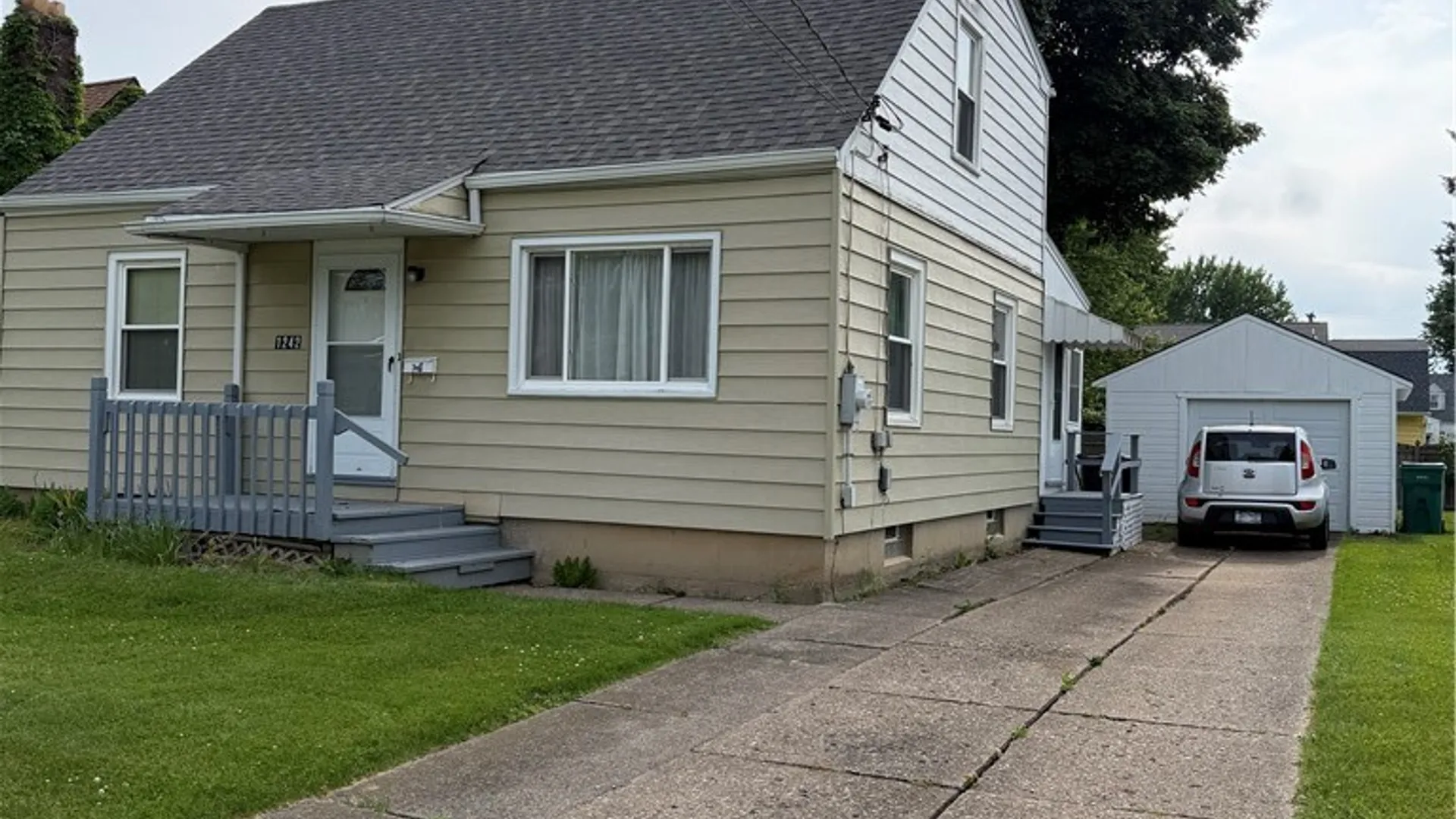 Property at 1242 87th Street, Niagara Falls, NY 14304 2