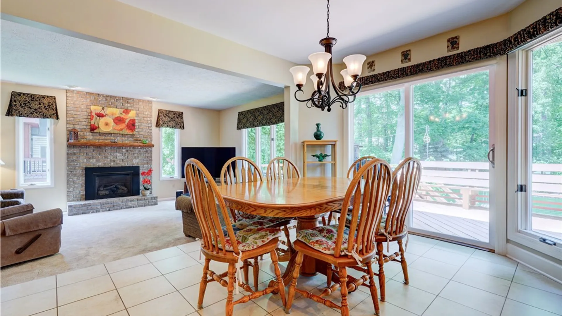 Property at 244 Melwood Dr, Greece, NY 14626 13