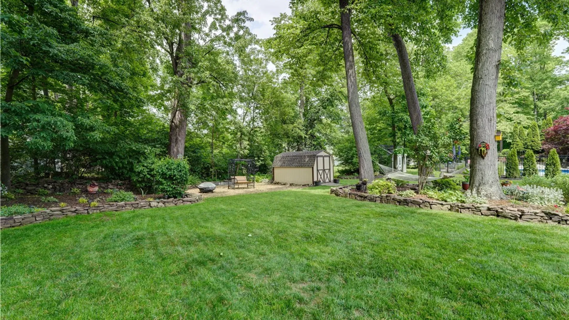 Property at 244 Melwood Dr, Greece, NY 14626 49