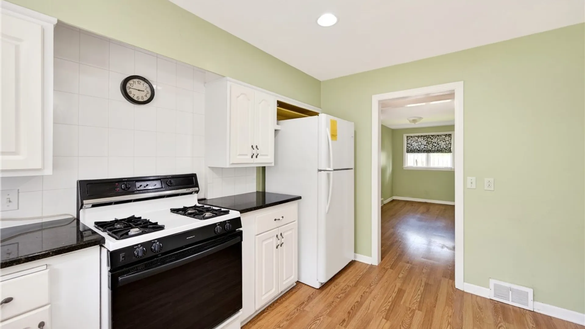 Property at 20 New Amsterdam Avenue, Buffalo, NY 14216 13