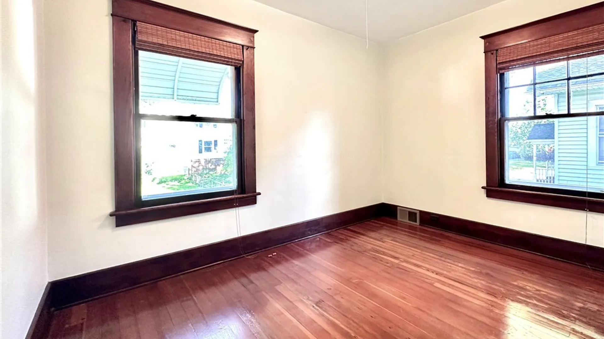 Property at 82 Marengo Avenue, Hamburg, NY 14075 28