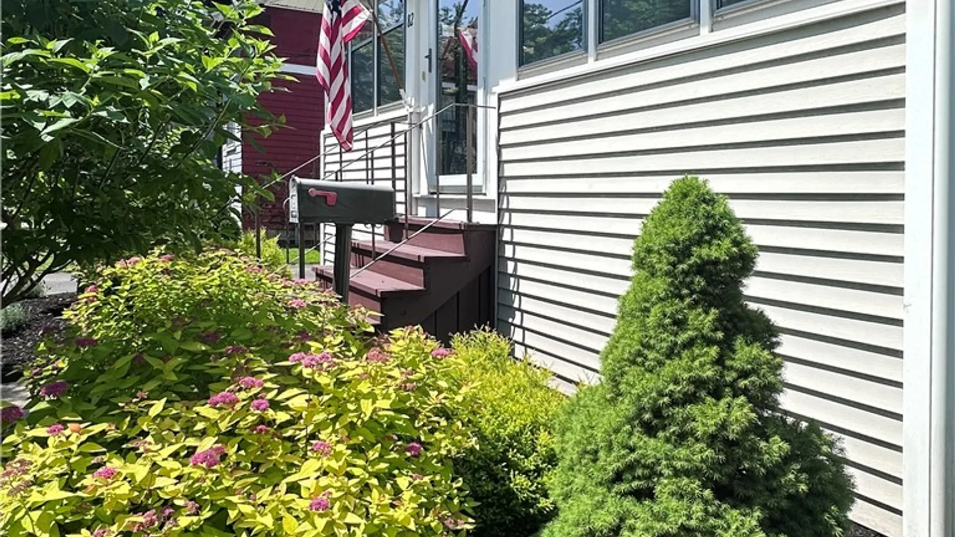 Property at 82 Marengo Avenue, Hamburg, NY 14075 6