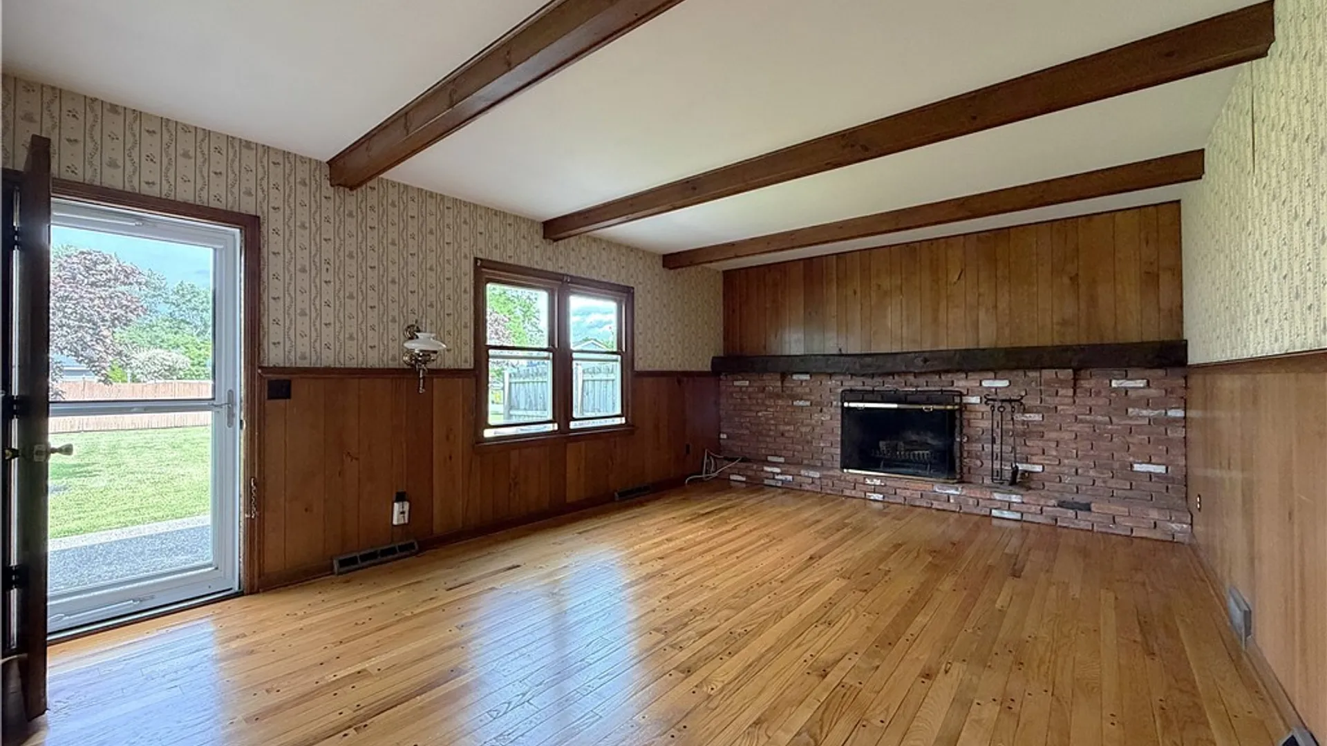 Property at 25 Foxpoint, Amherst, NY 14221 14