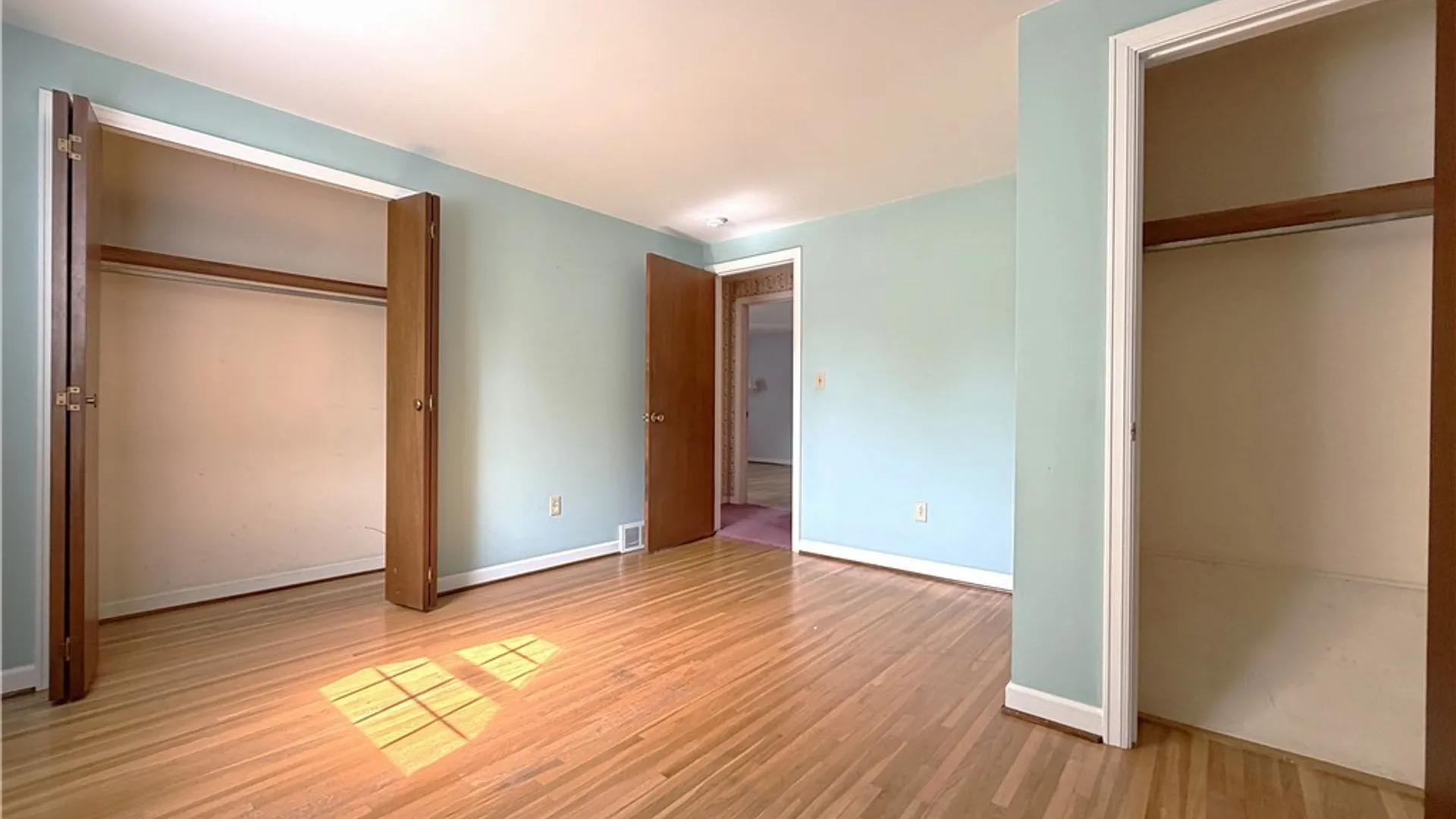 Property at 25 Foxpoint, Amherst, NY 14221 17