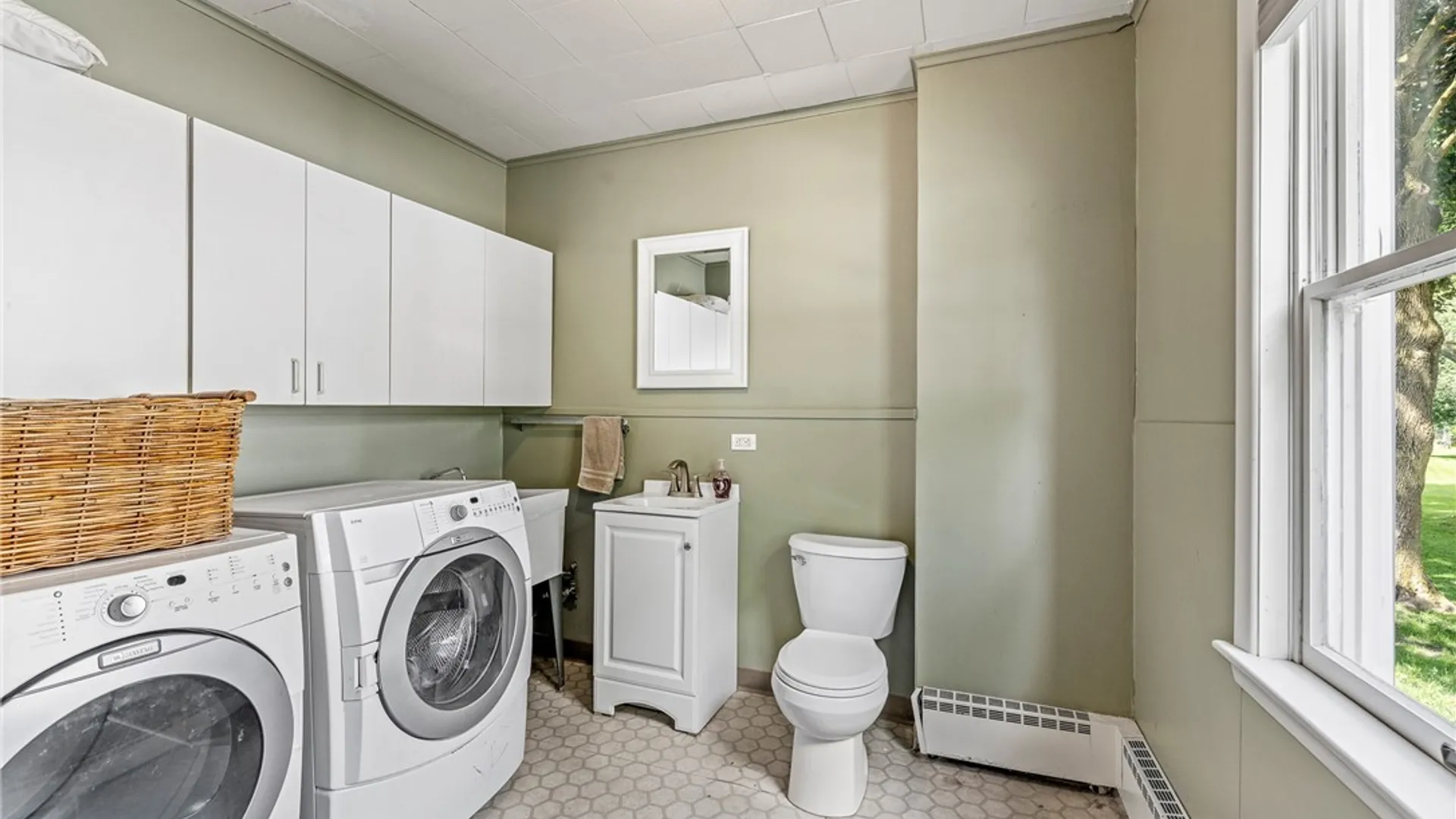 Property at 1034 Niagara Falls Boulevard, North Tonawanda, NY 14120 25