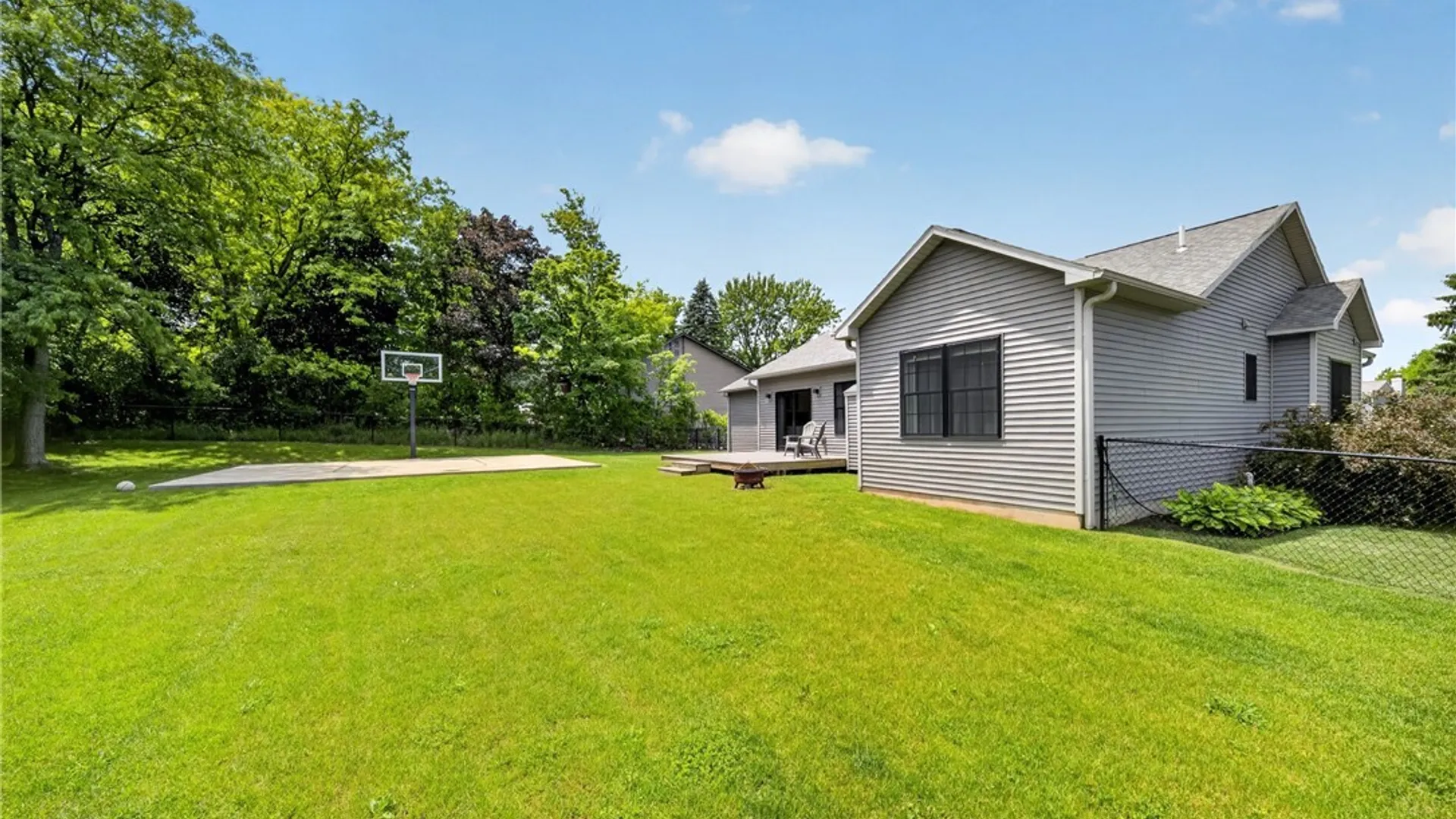 Property at 106 Kathleen Terrace, Camillus, NY 13031 33