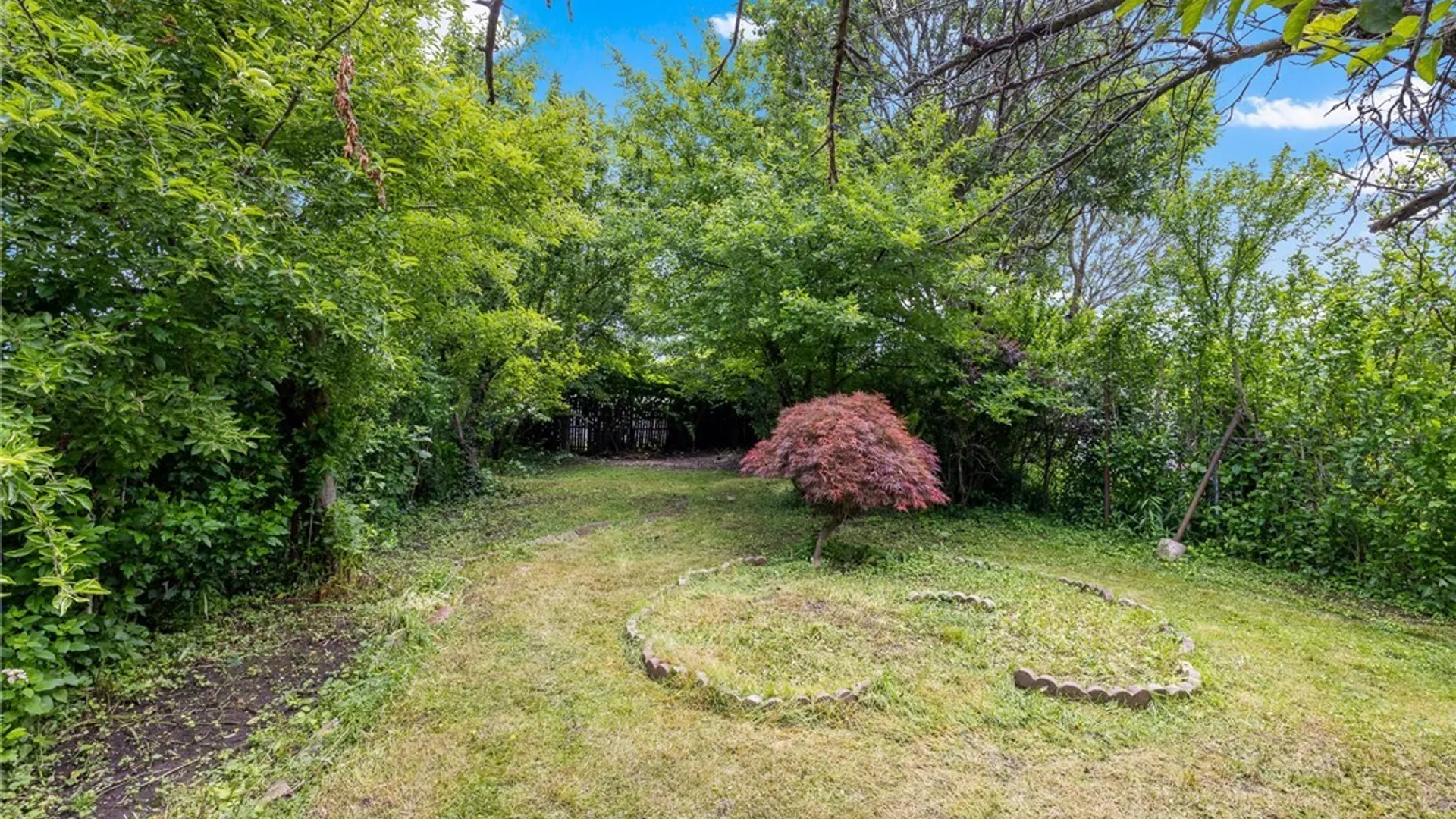 Property at 35 Reo Avenue, Cheektowaga, NY 14211 21
