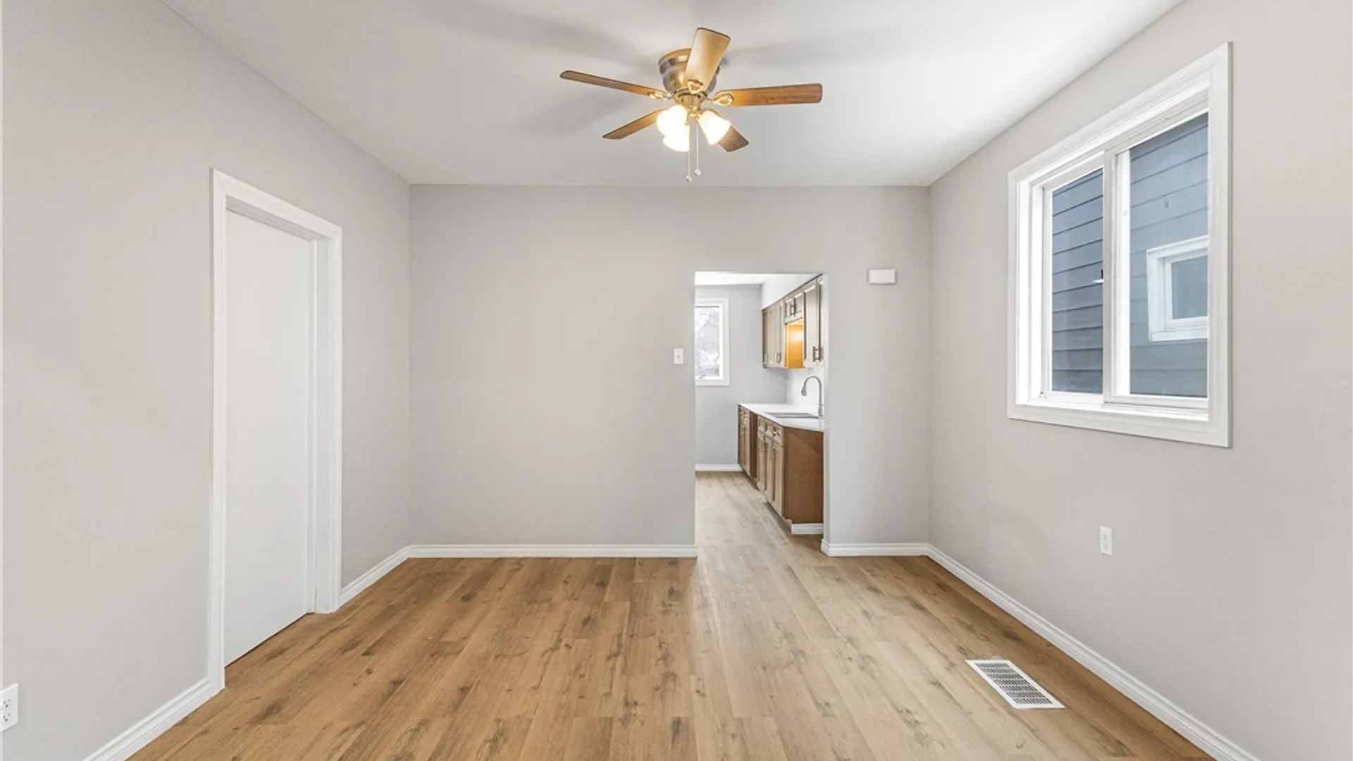 Property at 35 Reo Avenue, Cheektowaga, NY 14211 6