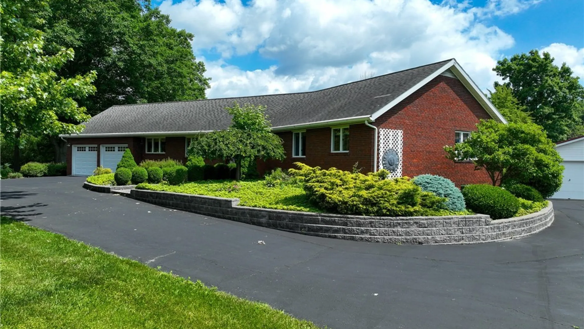 Property at 5862 State Route 90, Aurelius, NY 13034 2