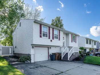 Property at 40 Benz Drive, Cheektowaga, NY 14043