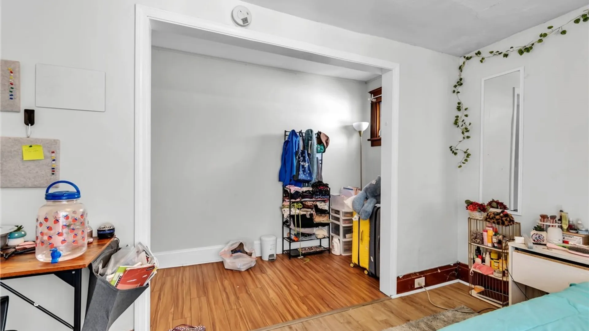 Property at 44 W Winspear Avenue, Buffalo, NY 14214 17