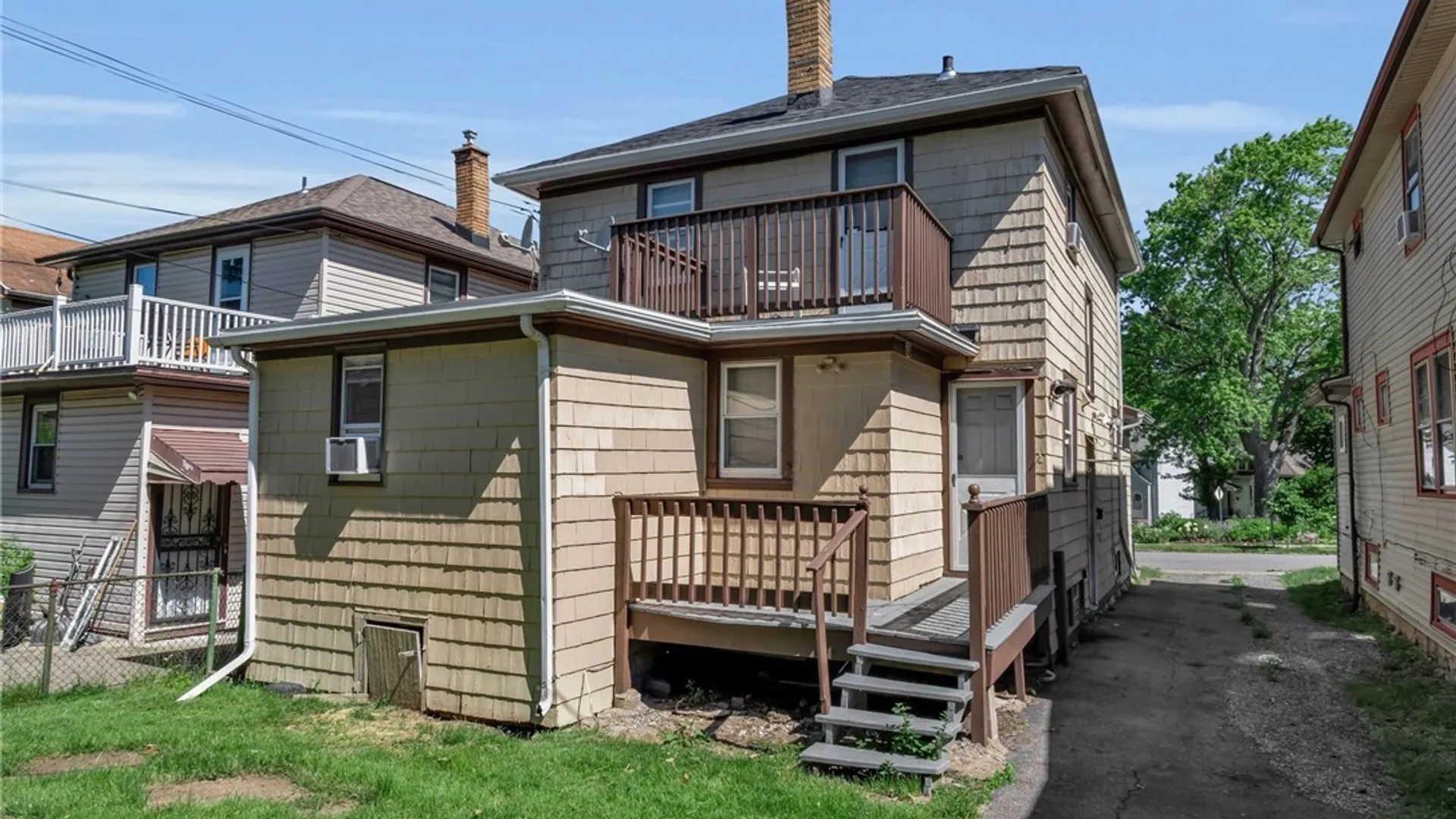 Property at 44 W Winspear Avenue, Buffalo, NY 14214 2