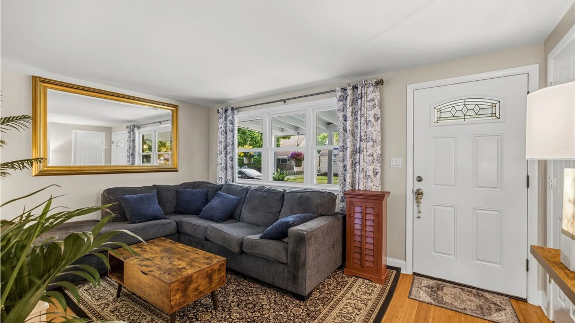 Property at 77 Avondale Place, Buffalo, NY 14210 6