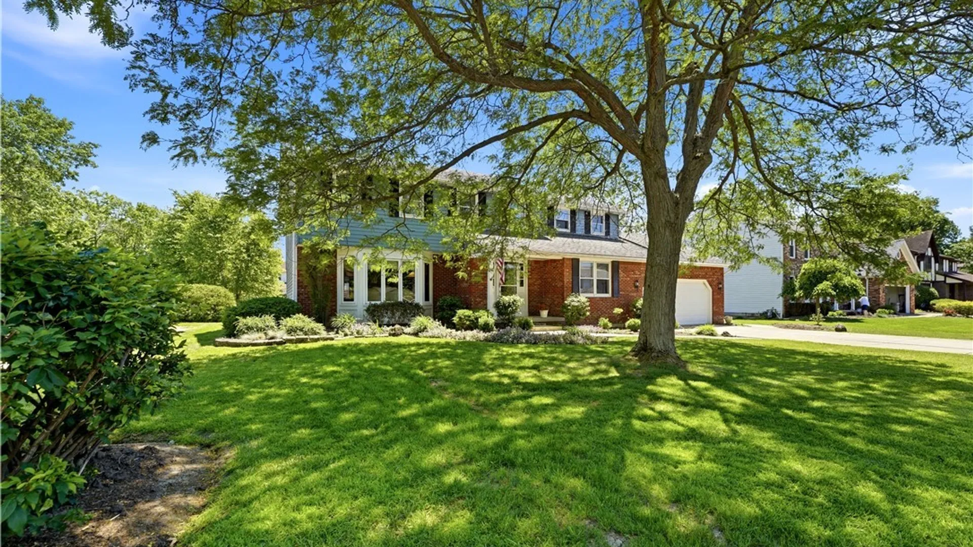 Property at 14 Waxwing Lane, Amherst, NY 14051 2