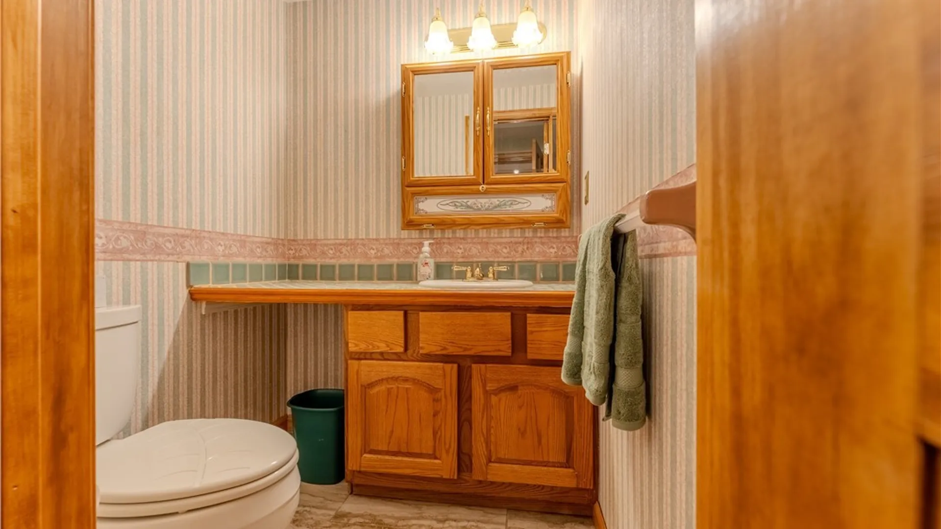 Property at 8202 Beehive Circle, Clay, NY 13090 22