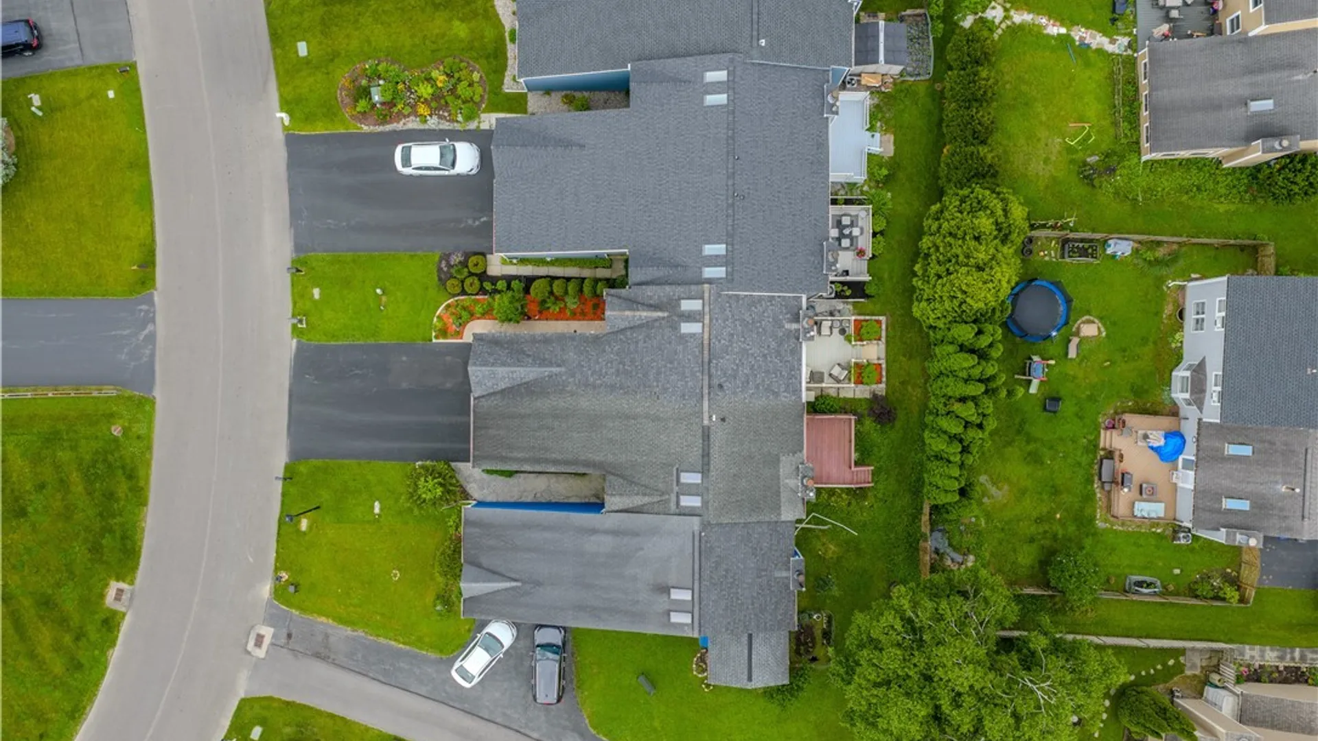 Property at 8202 Beehive Circle, Clay, NY 13090 4
