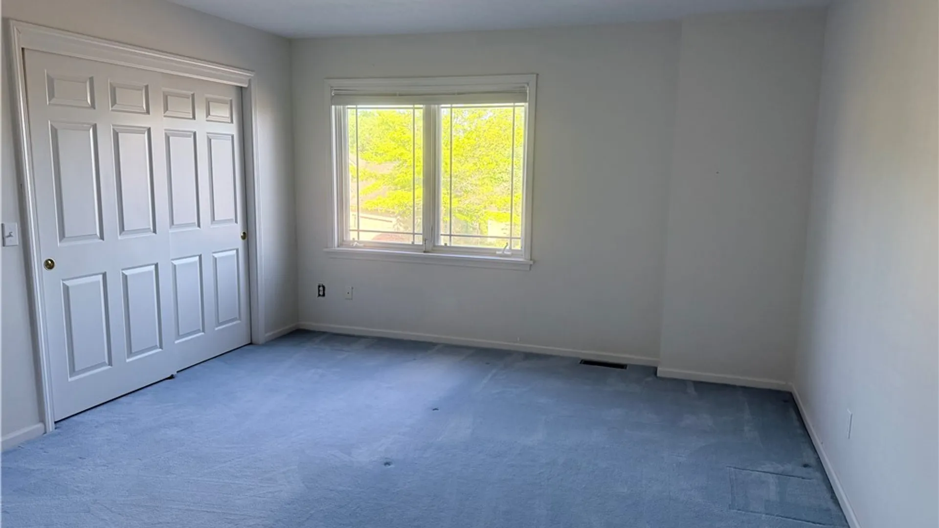 Property at 11 Harrington Drive, Perinton, NY 14450 20
