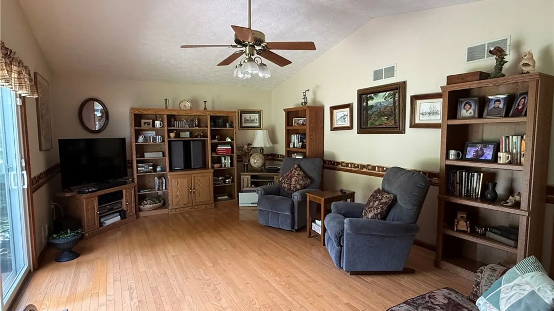 Property at 33 Parnell Drive, Riga, NY 14428 23