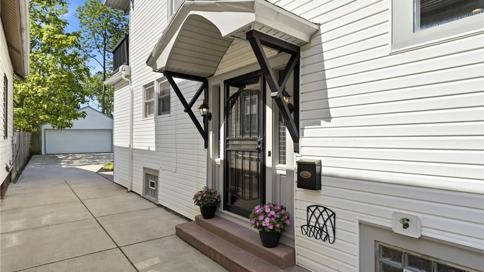 Property at 246 Linden Avenue, Buffalo, NY 14216 5