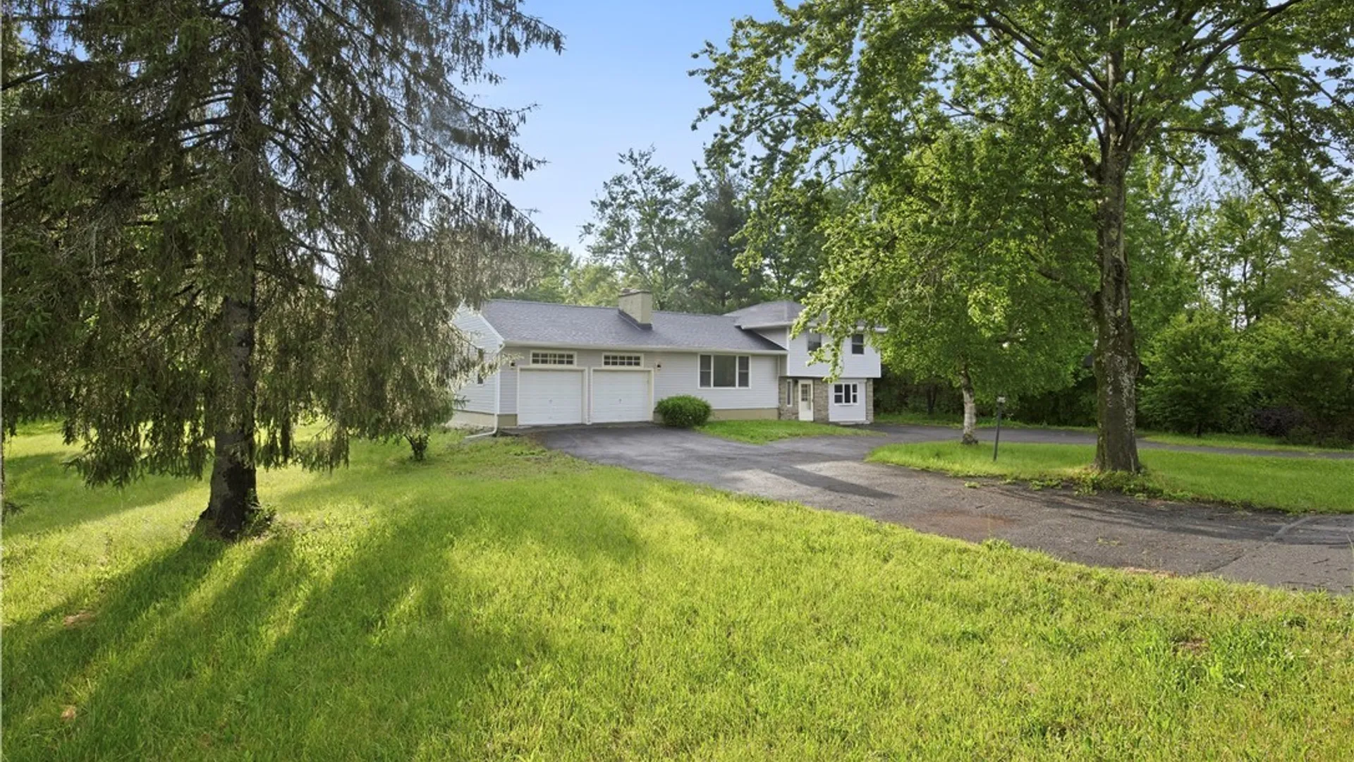 Property at 6993 Fly Road, DeWitt, NY 13057 3