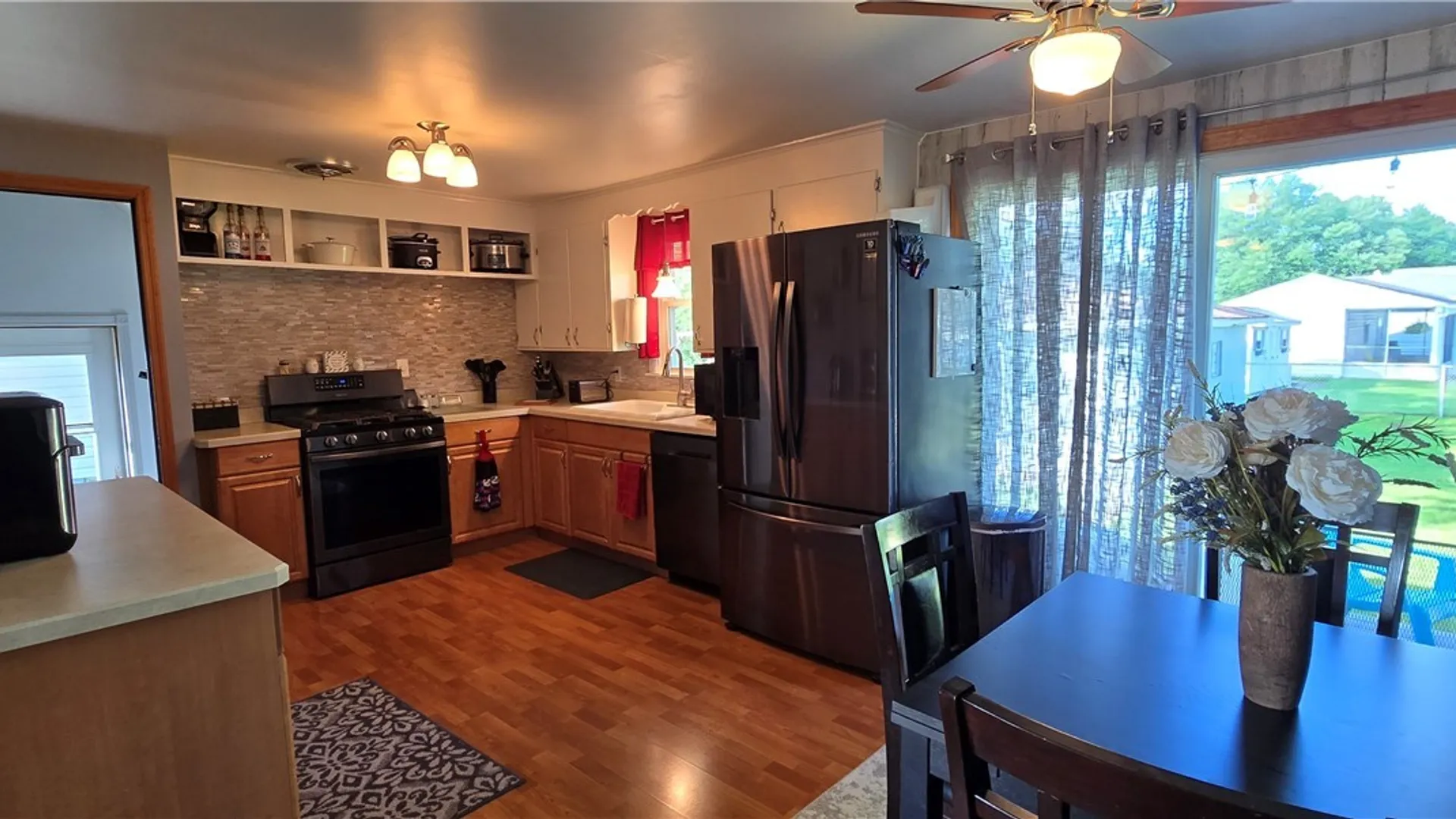 Property at 66 Coshway Place, Tonawanda, NY 14150 10