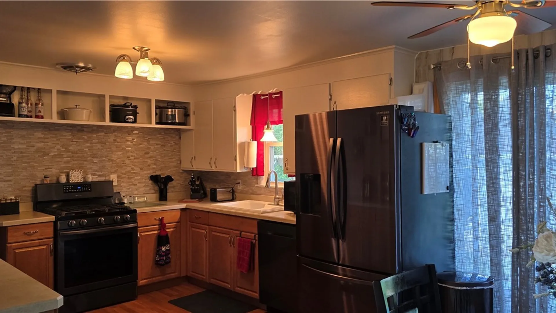 Property at 66 Coshway Place, Tonawanda, NY 14150 14