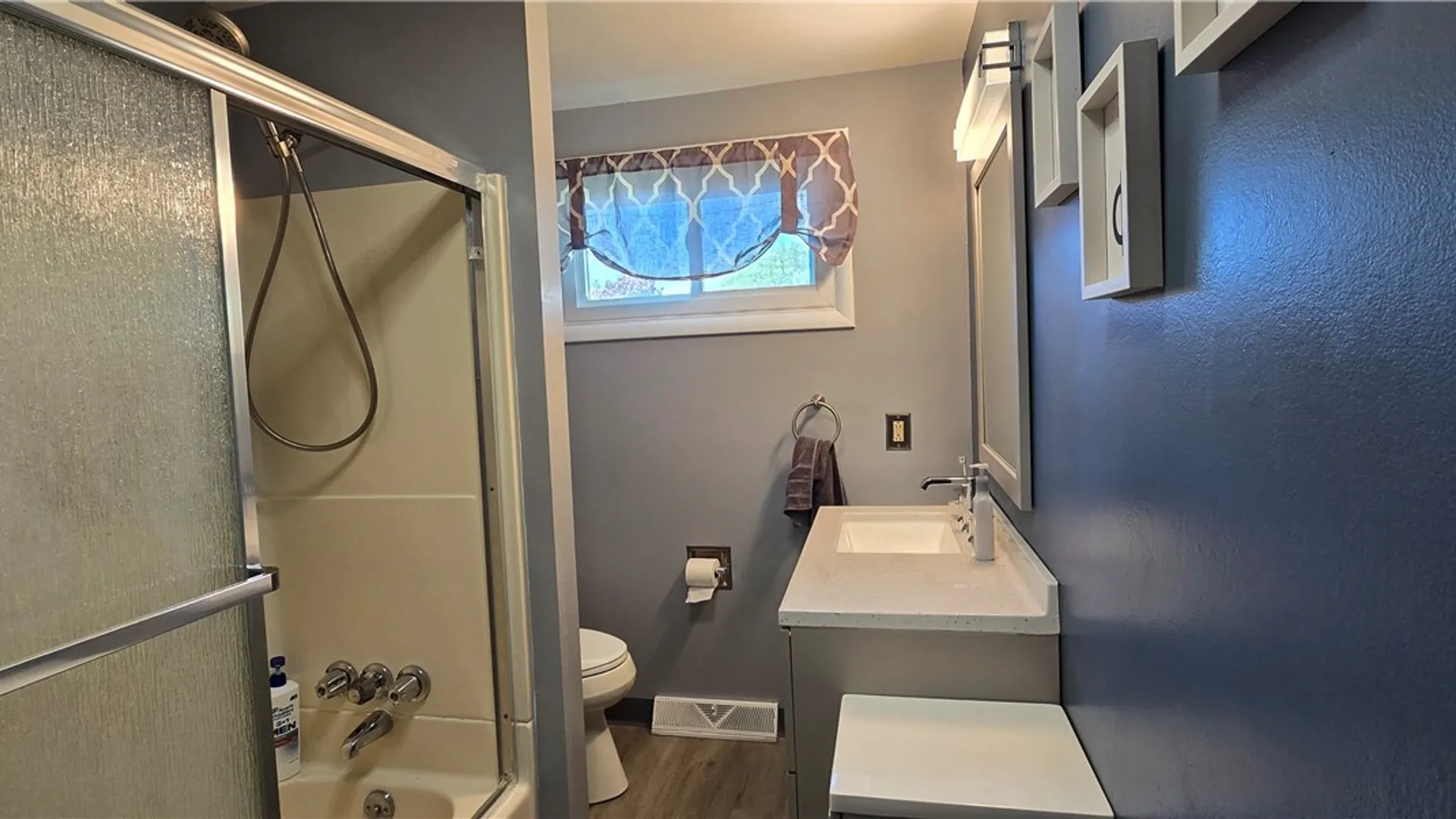 Property at 66 Coshway Place, Tonawanda, NY 14150 25