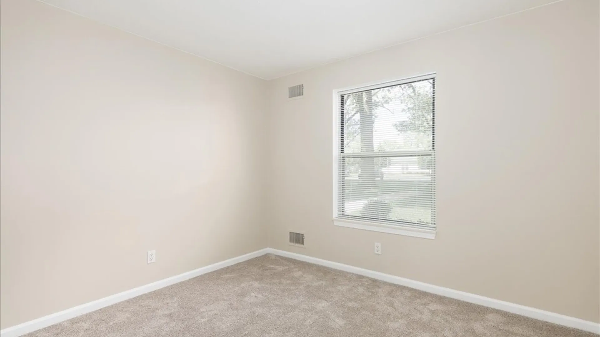 Property at 4547 Chestnut Ridge Road, Amherst, NY 14228 13
