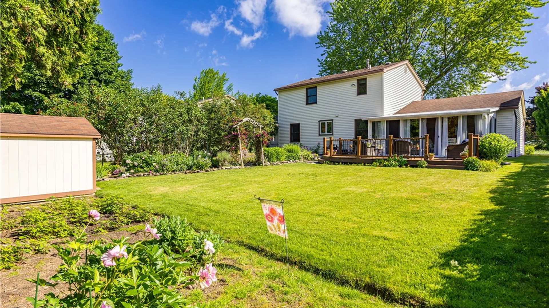 Property at 123 Woodsong Lane, Greece, NY 14612 32