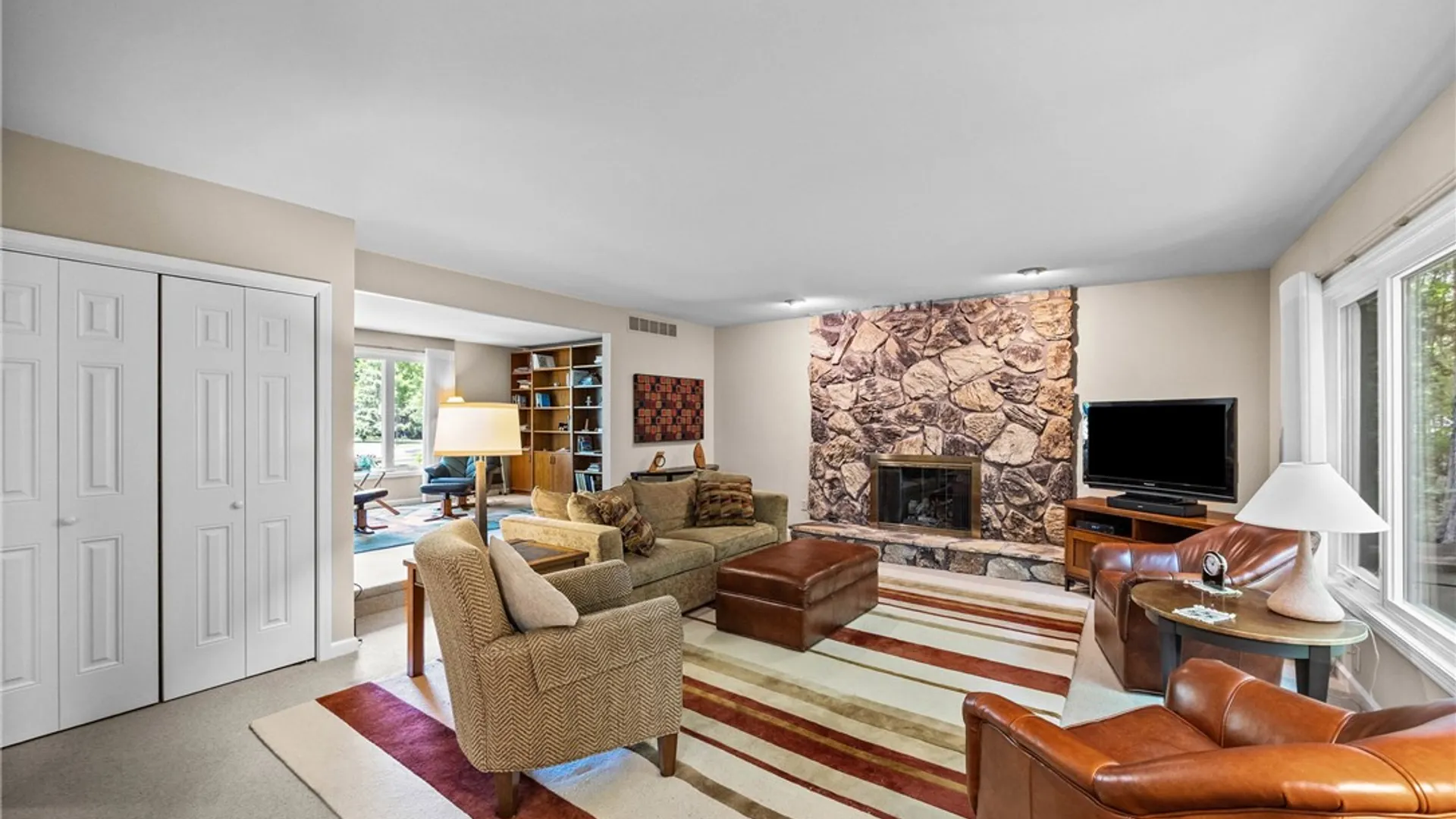 Property at 54 Larkwood Dr, Greece, NY 14626 5
