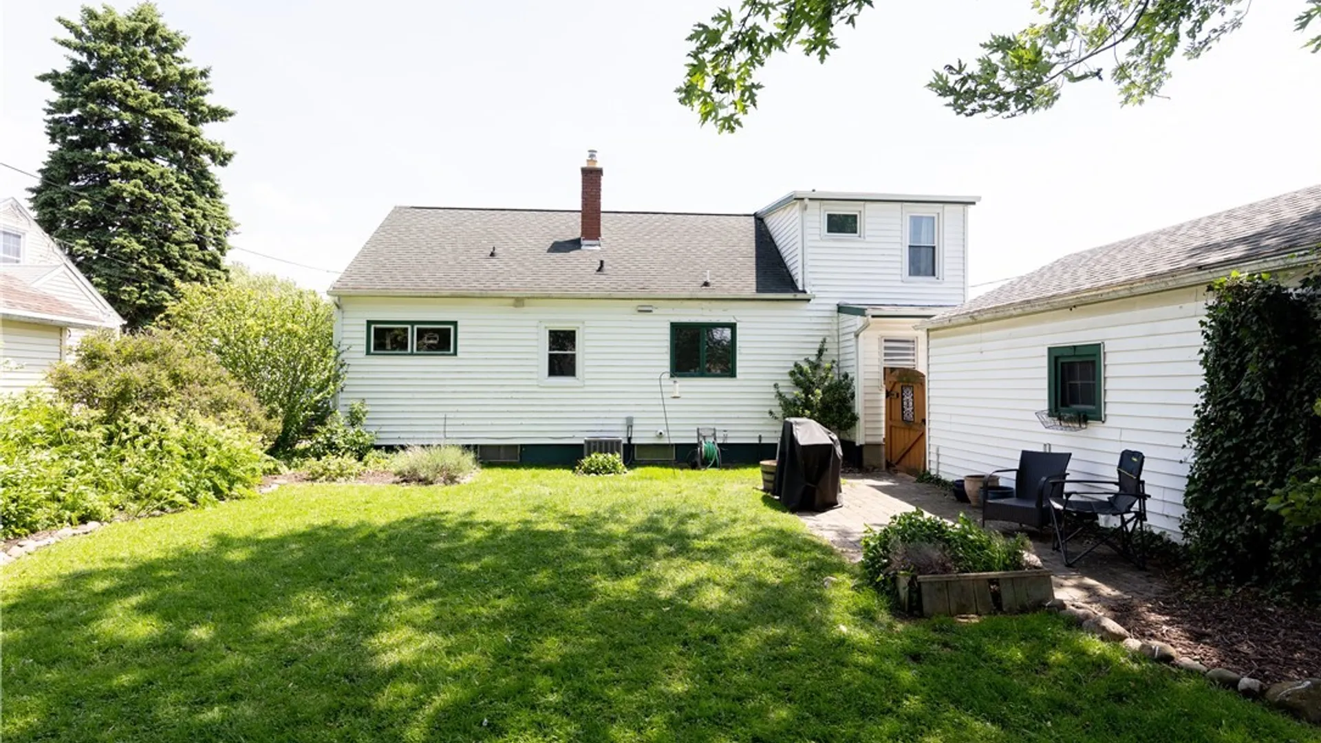 Property at 60 Ledyard Avenue, Cheektowaga, NY 14043 16