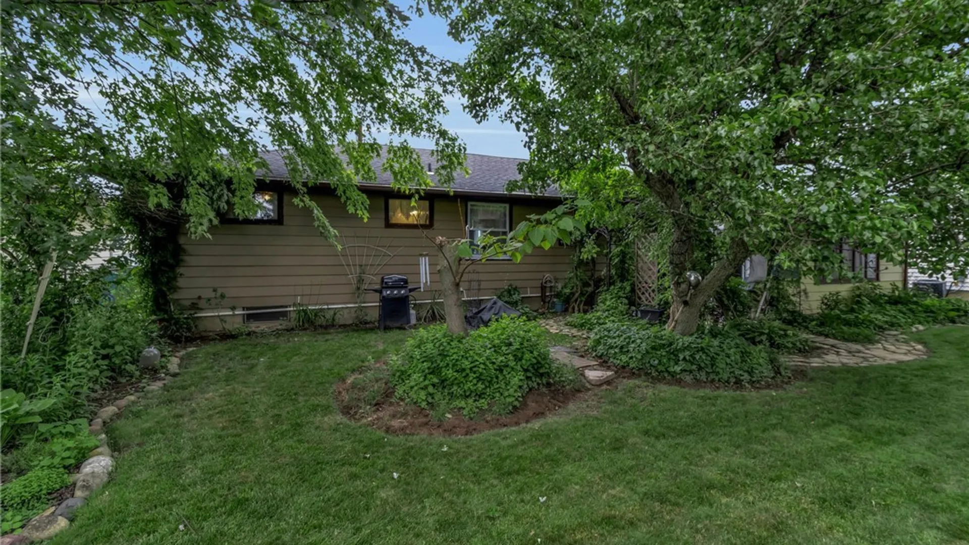 Property at 75 Firestone Street, Lackawanna, NY 14218 9
