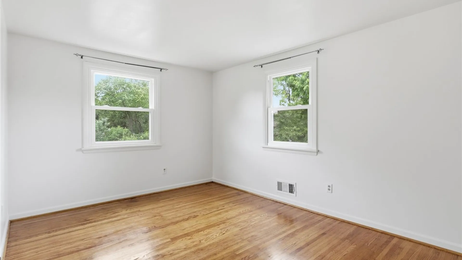 Property at 210 Crandon Way, Brighton, NY 14618 23