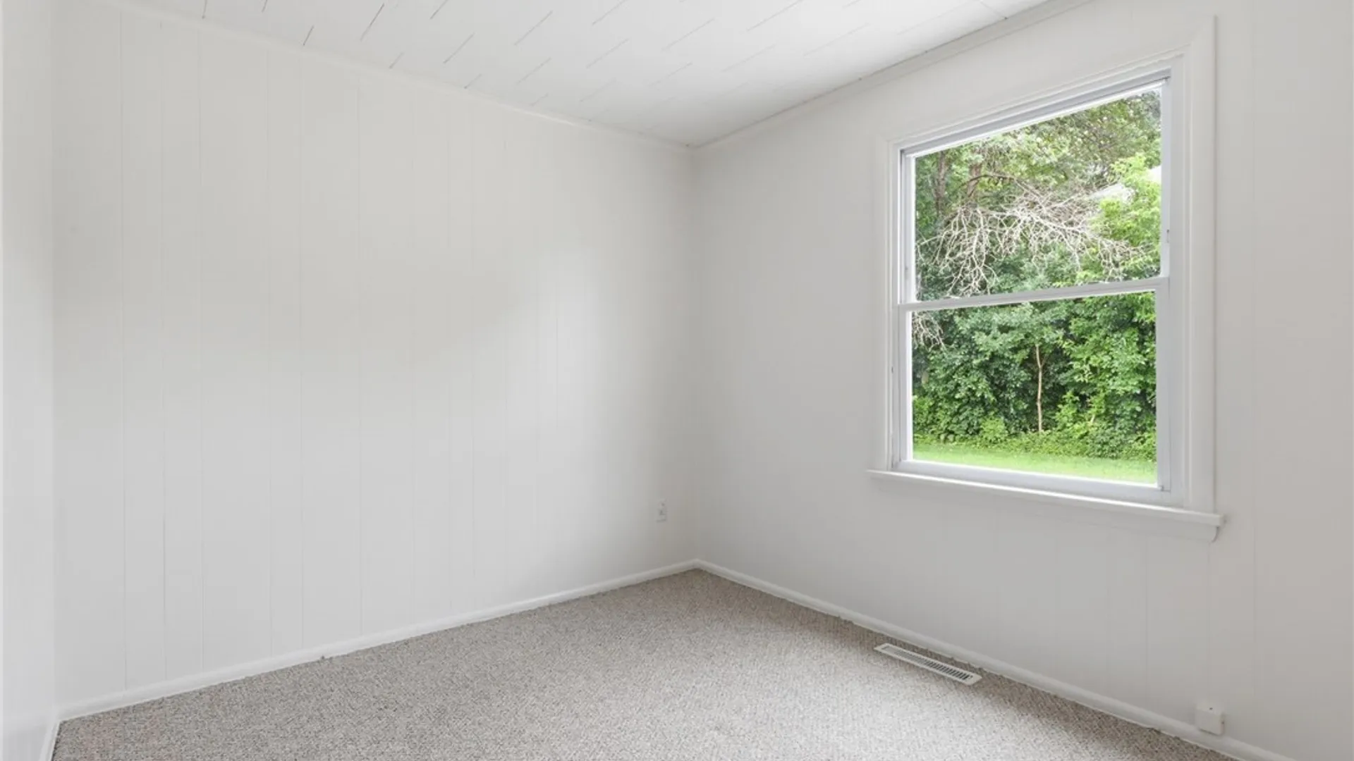 Property at 210 Crandon Way, Brighton, NY 14618 27
