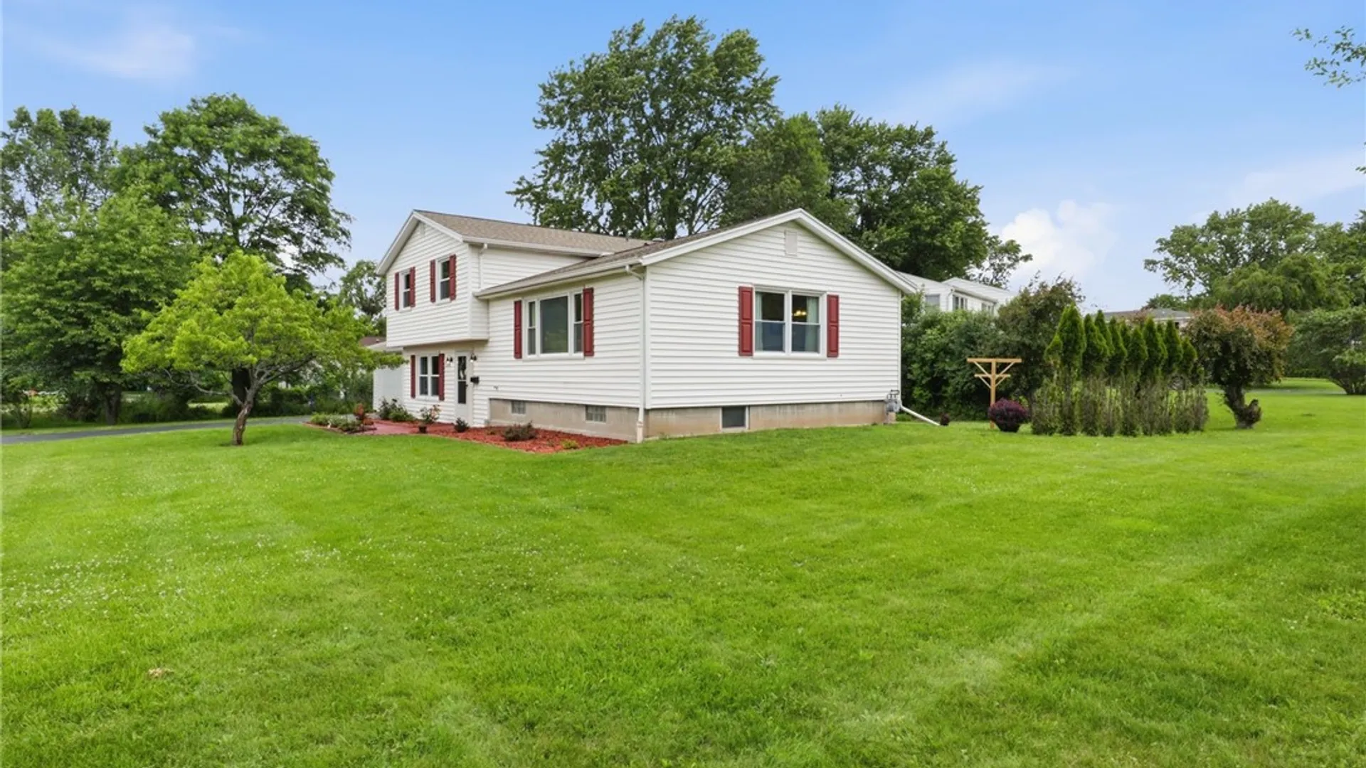 Property at 210 Crandon Way, Brighton, NY 14618 40