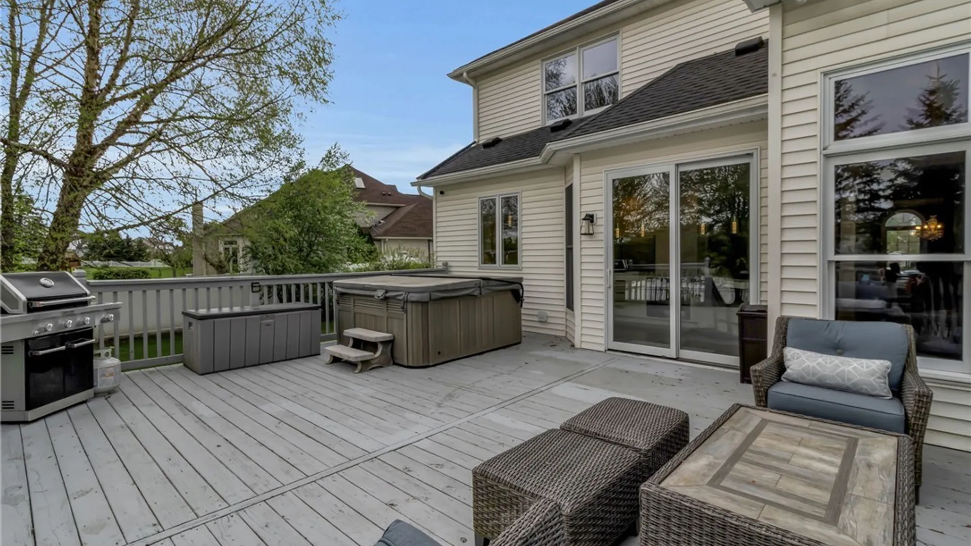Property at 8154 Golden Oak Circle, Clarence, NY 14221 38