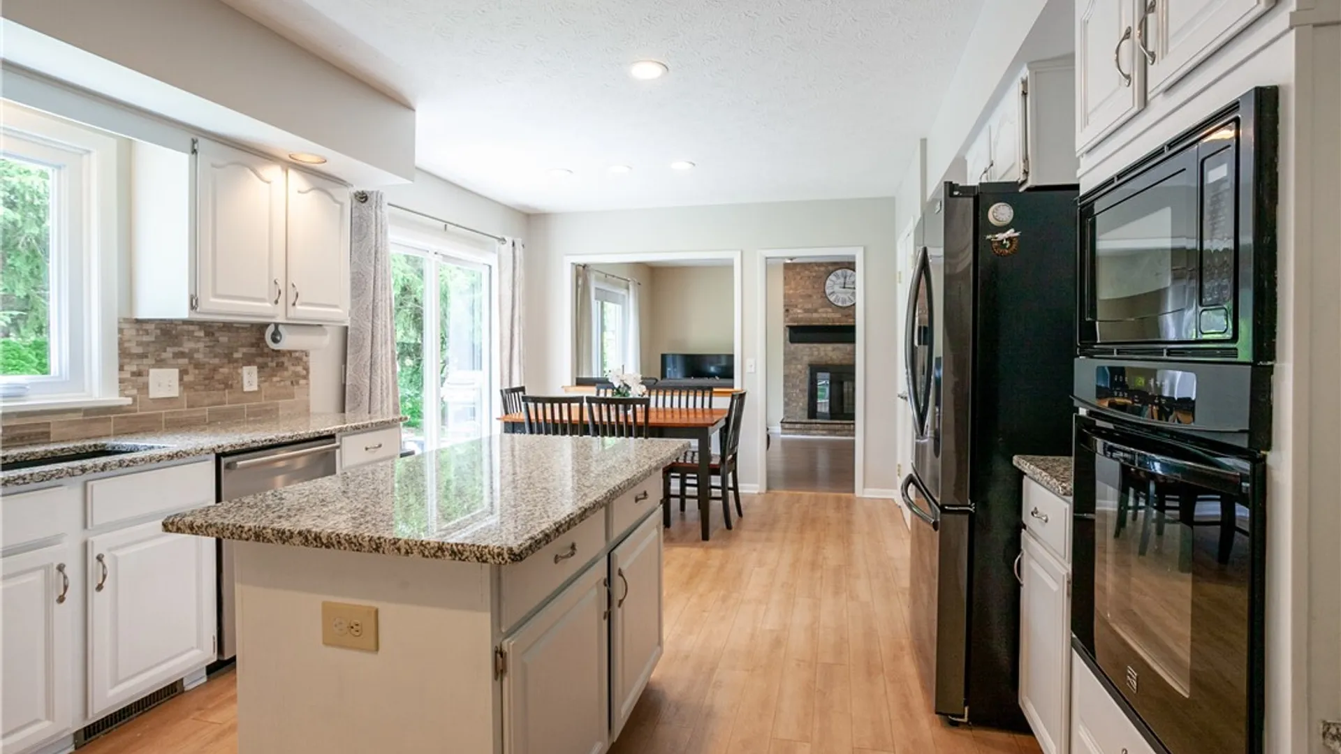Property at 72 Caversham Woods, Pittsford, NY 14534 13