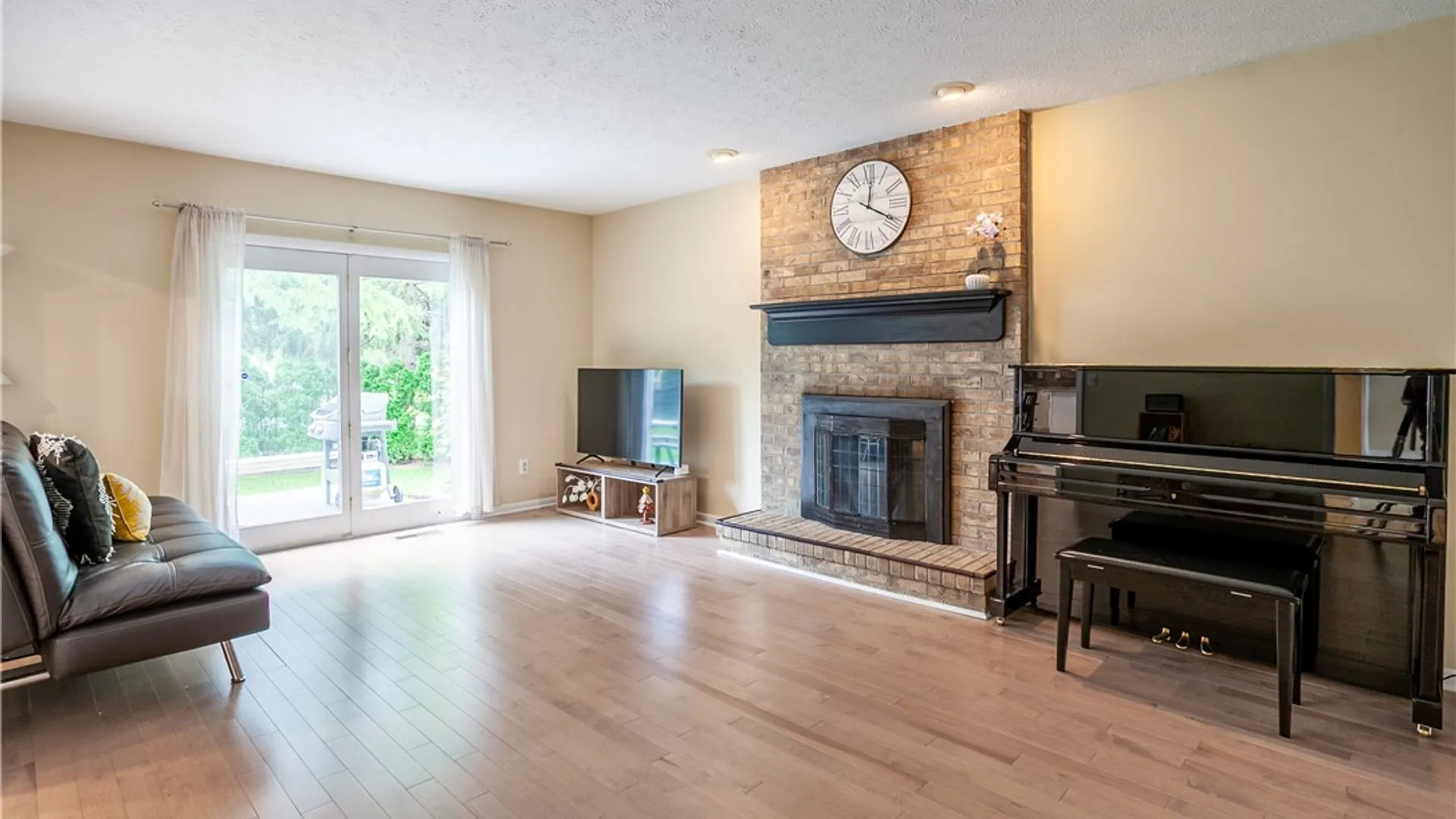 Property at 72 Caversham Woods, Pittsford, NY 14534 19