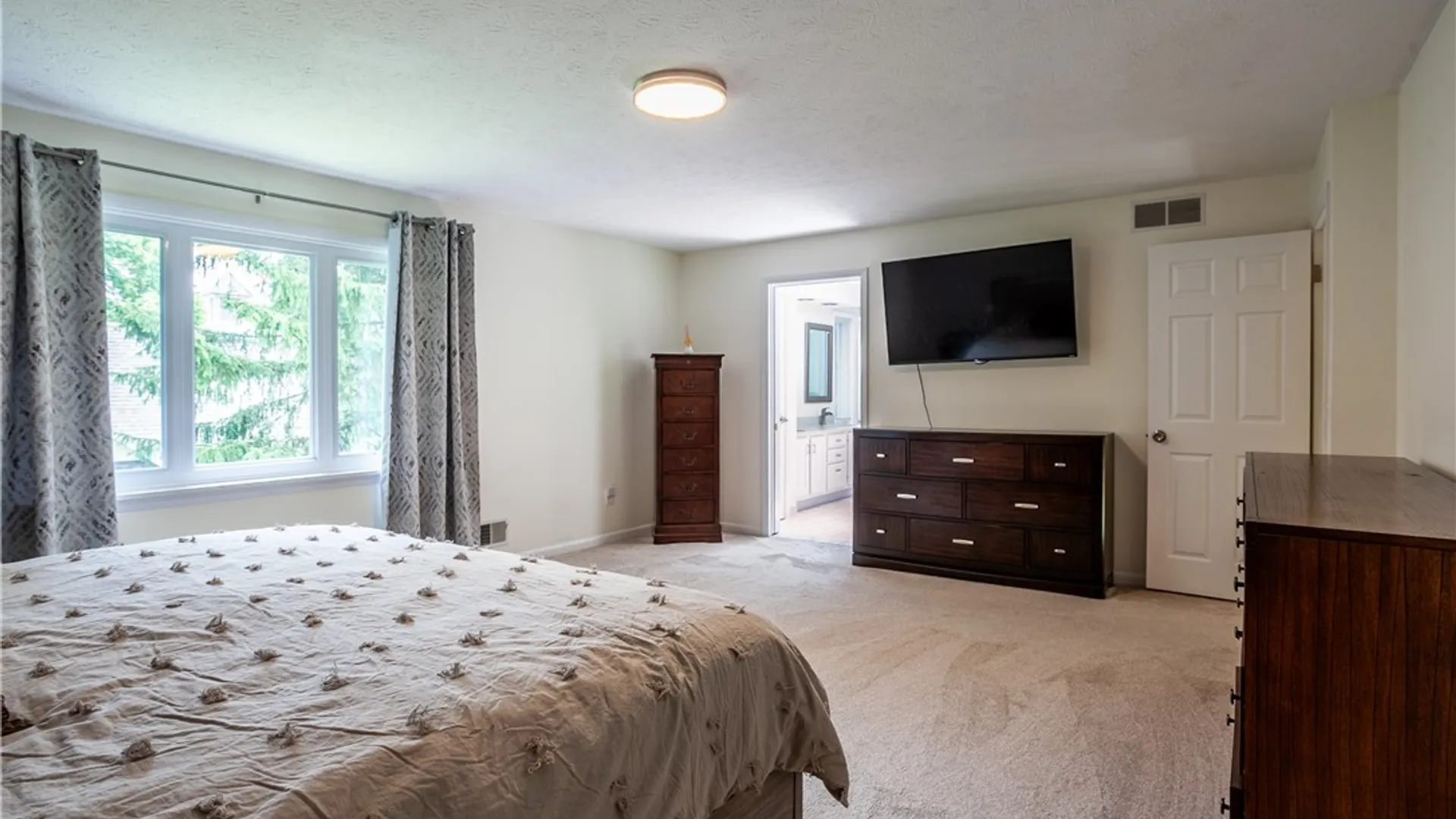 Property at 72 Caversham Woods, Pittsford, NY 14534 25