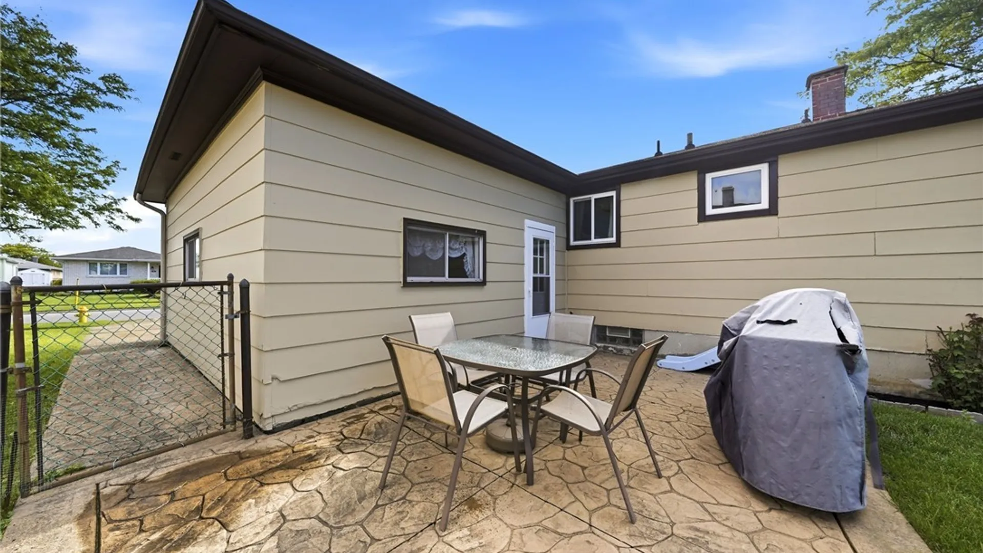 Property at 107 Bronx Drive, Cheektowaga, NY 14227 41