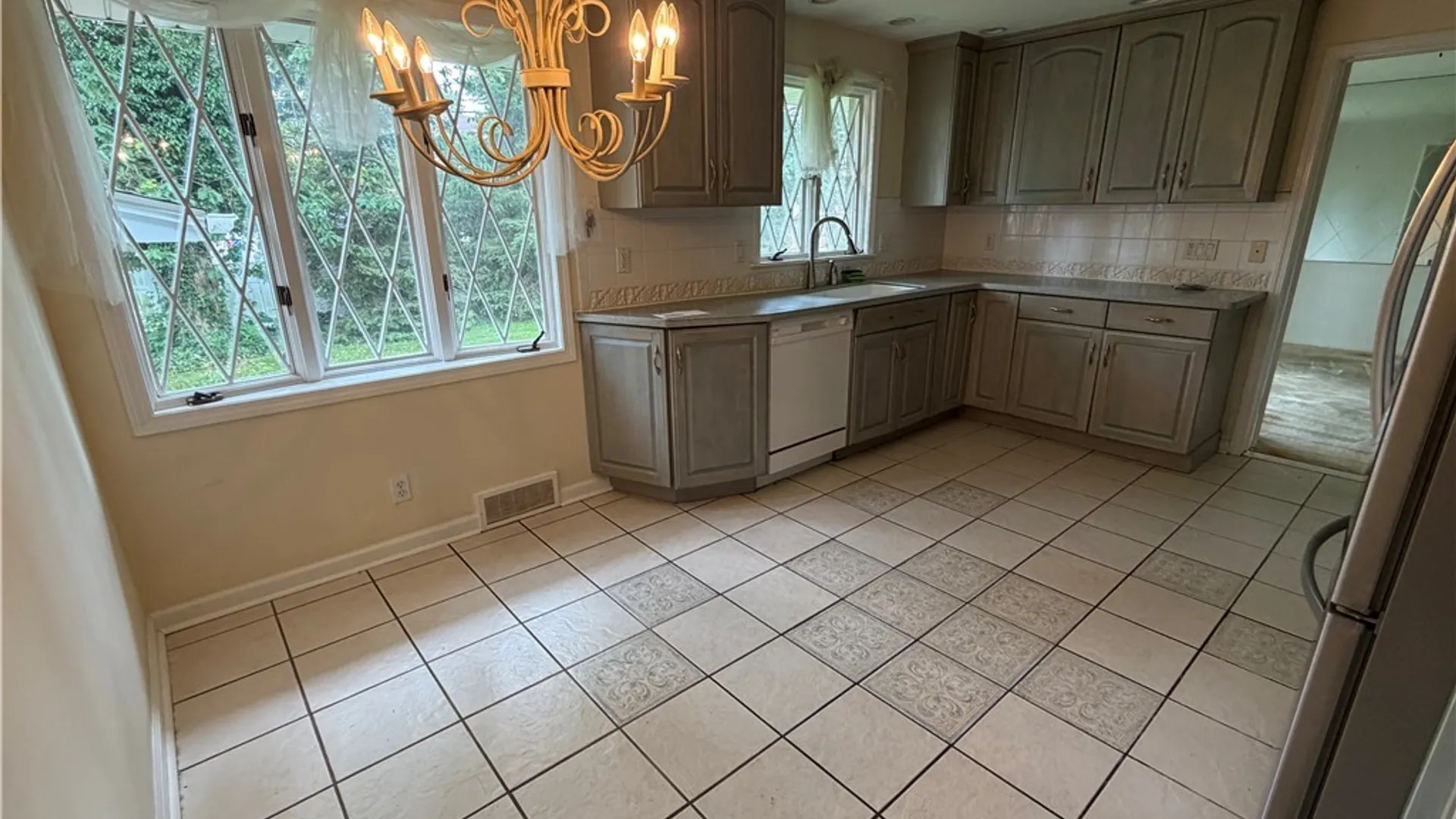 Property at 821 College Terrace, Niagara Falls, NY 14305 19