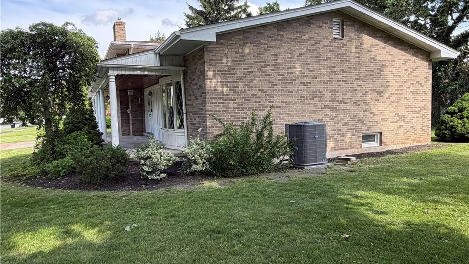 Property at 821 College Terrace, Niagara Falls, NY 14305 5