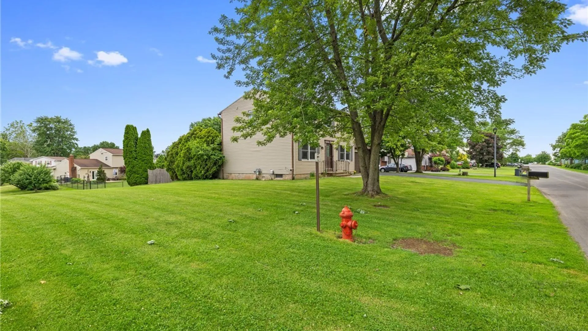 Property at 4767 Four Seasons Drive, Clay, NY 13088 3