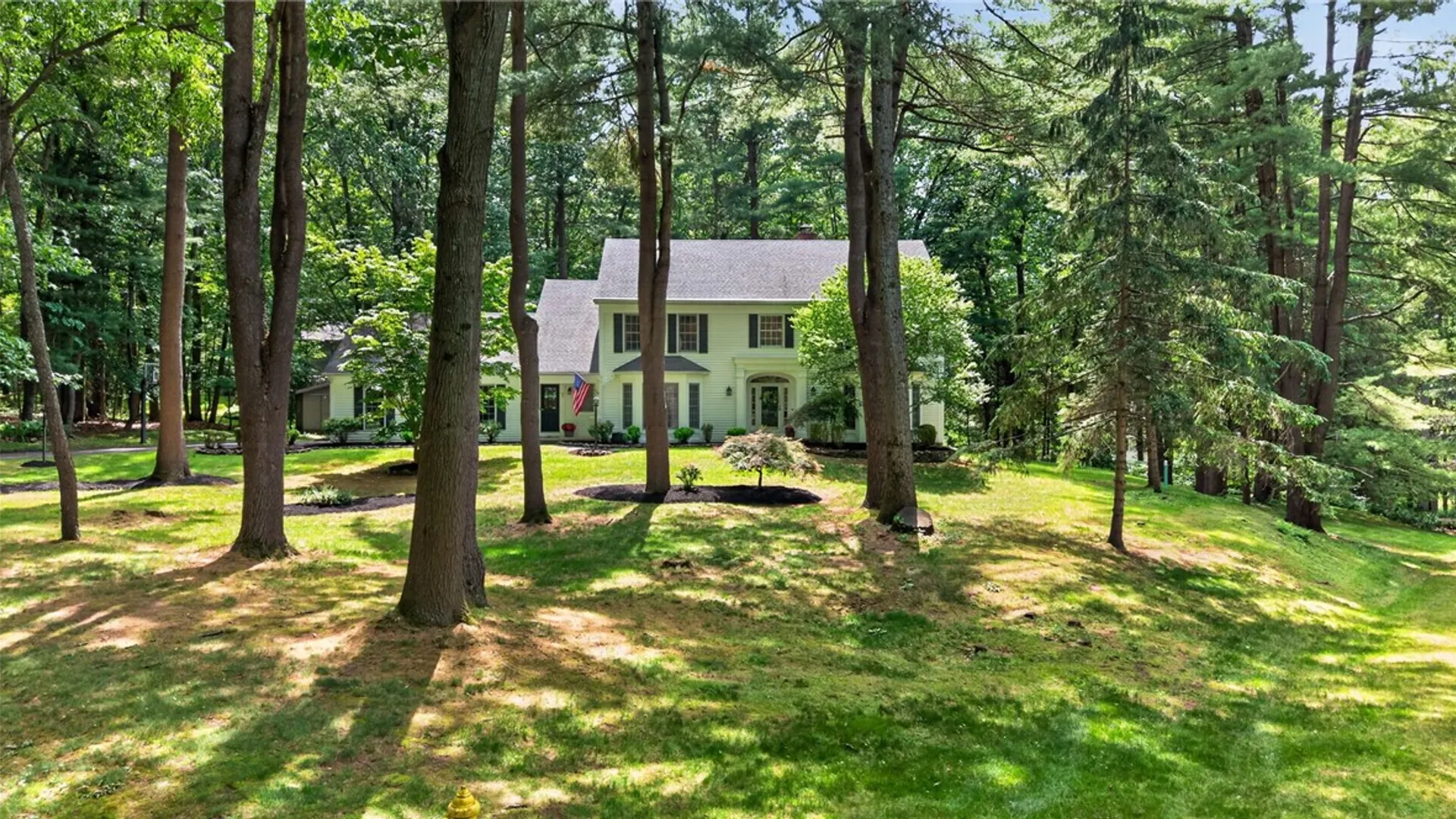 Property at 9 Lily Pond Lane, Perinton, NY 14534 3