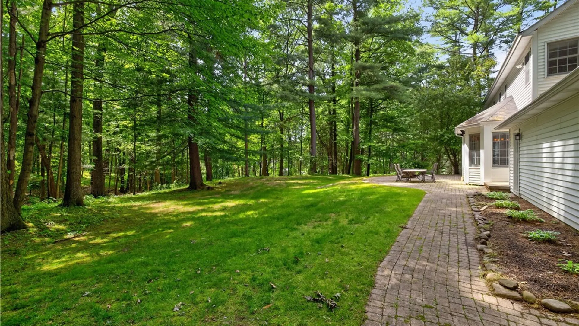 Property at 9 Lily Pond Lane, Perinton, NY 14534 46