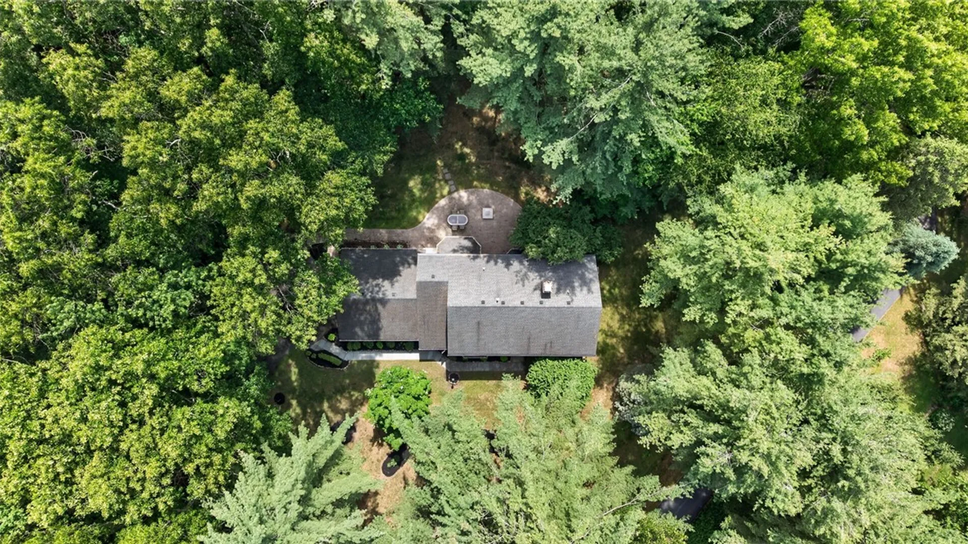 Property at 9 Lily Pond Lane, Perinton, NY 14534 48