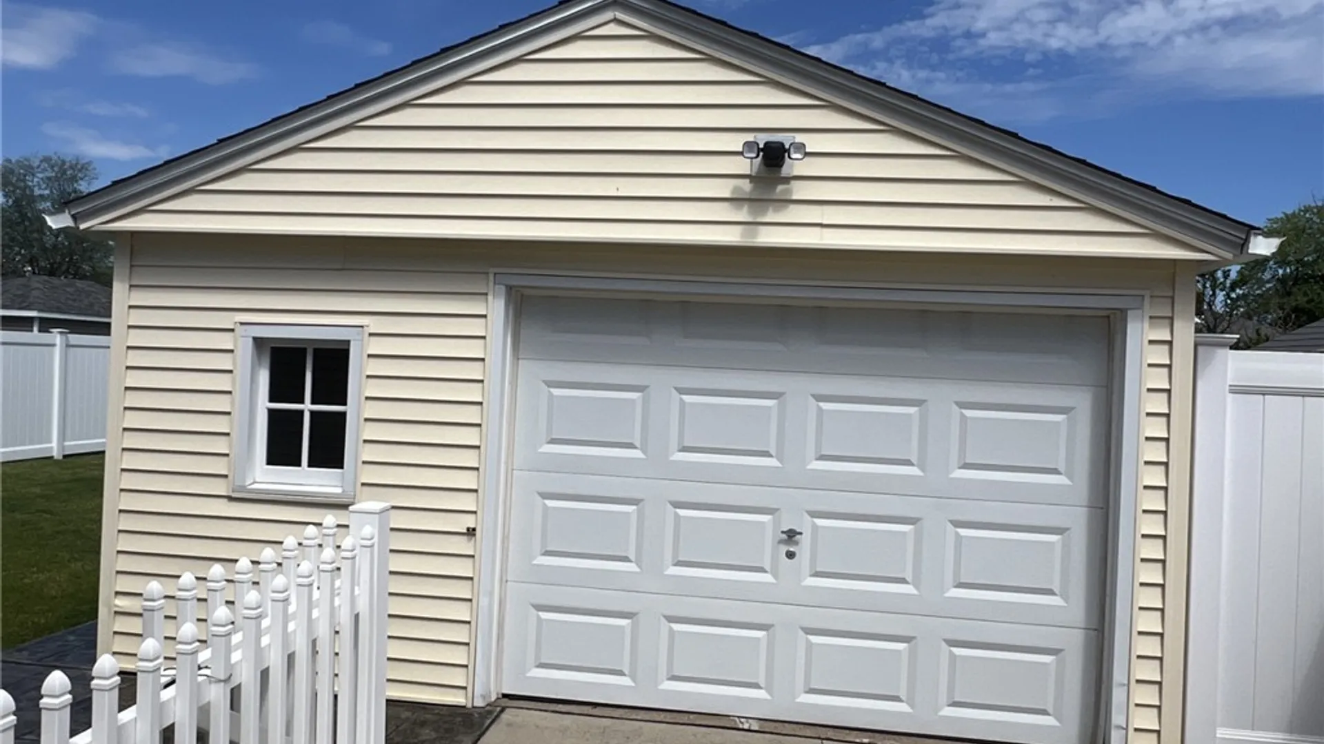 Property at 411 78th Street, Niagara Falls, NY 14304 4