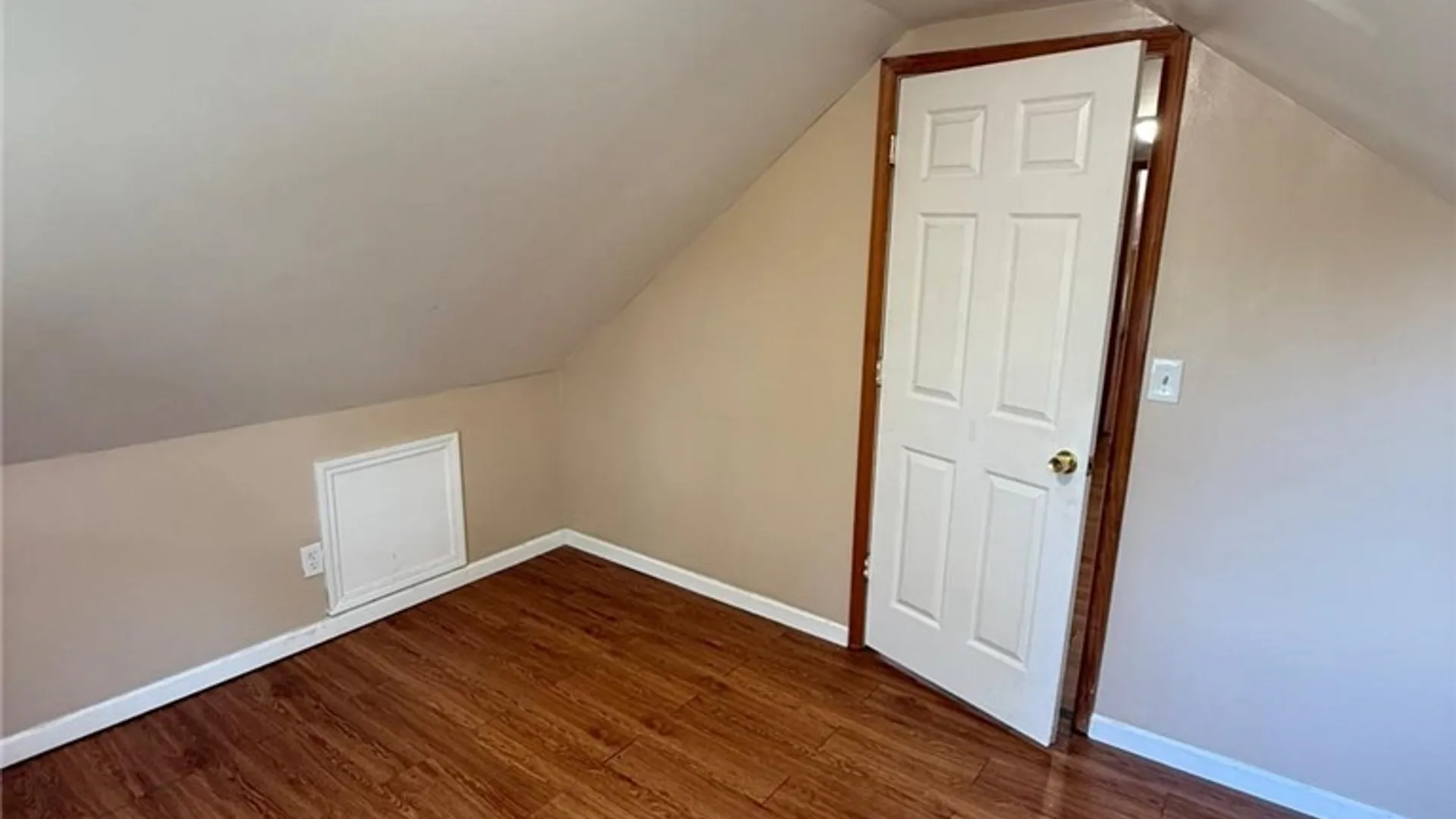 Property at 21 Amber Street, Buffalo, NY 14220 12
