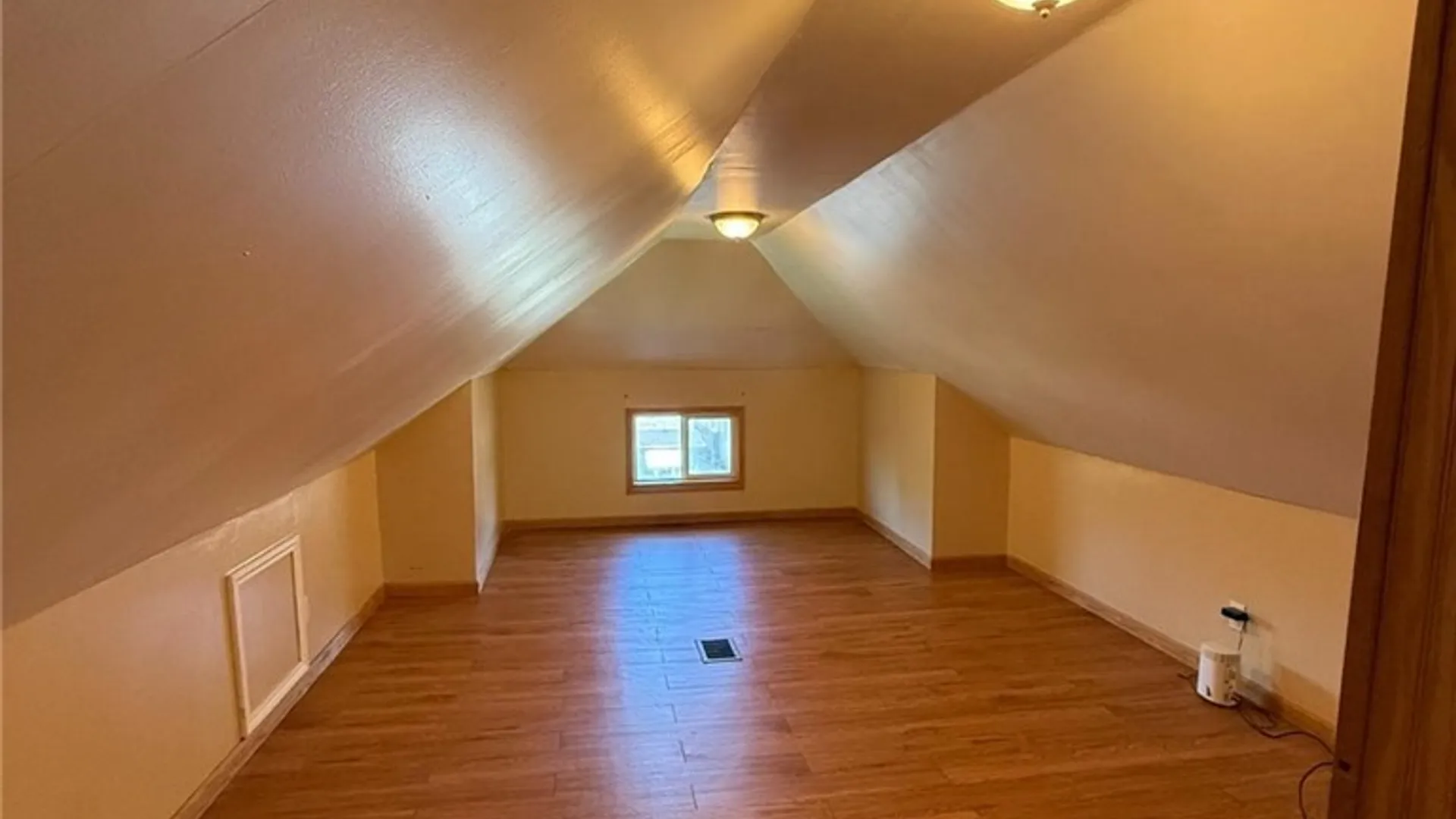 Property at 21 Amber Street, Buffalo, NY 14220 17